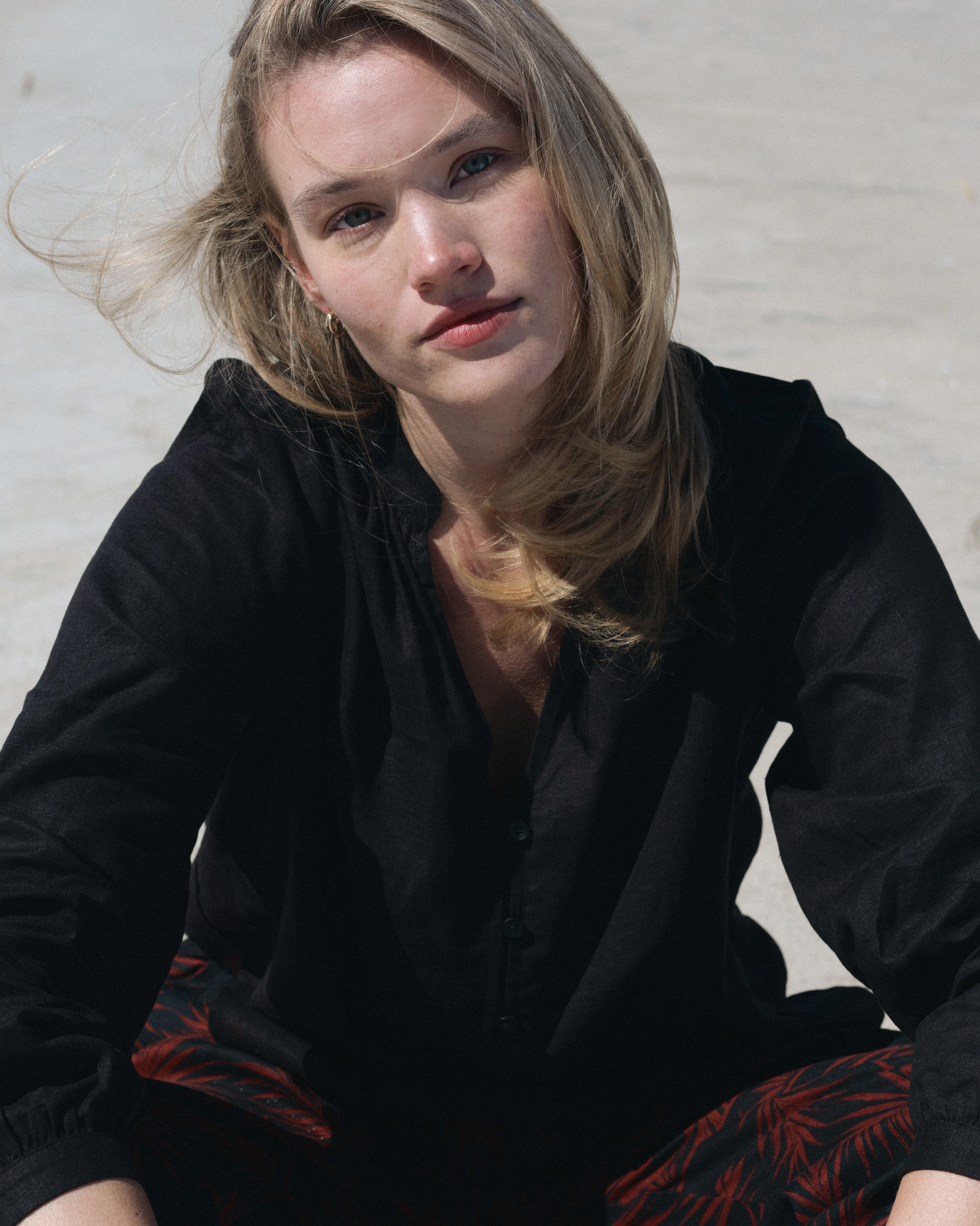 Avalon Linen Blouse - Black - Image 2