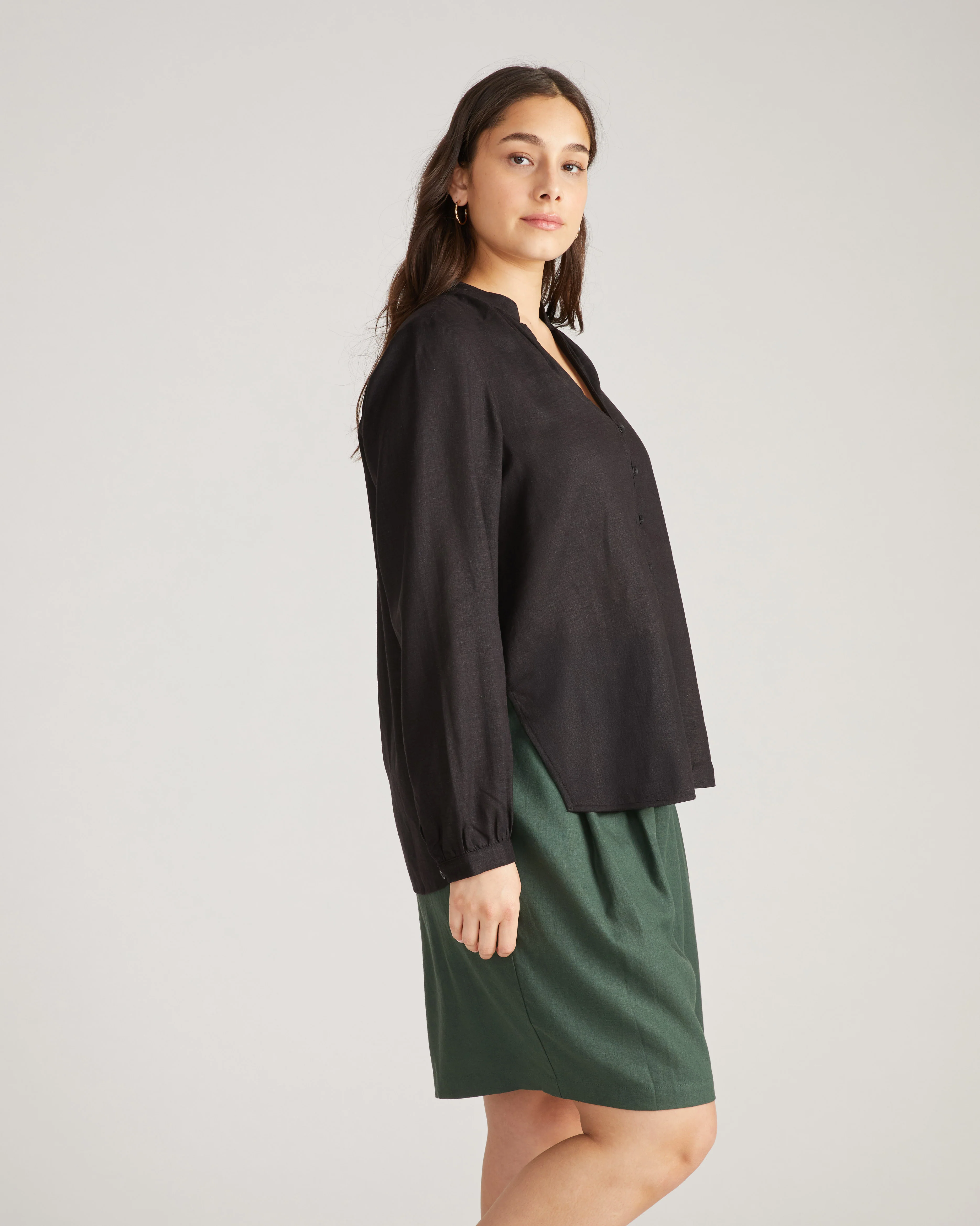 Avalon Linen Blouse - Black - Image 4