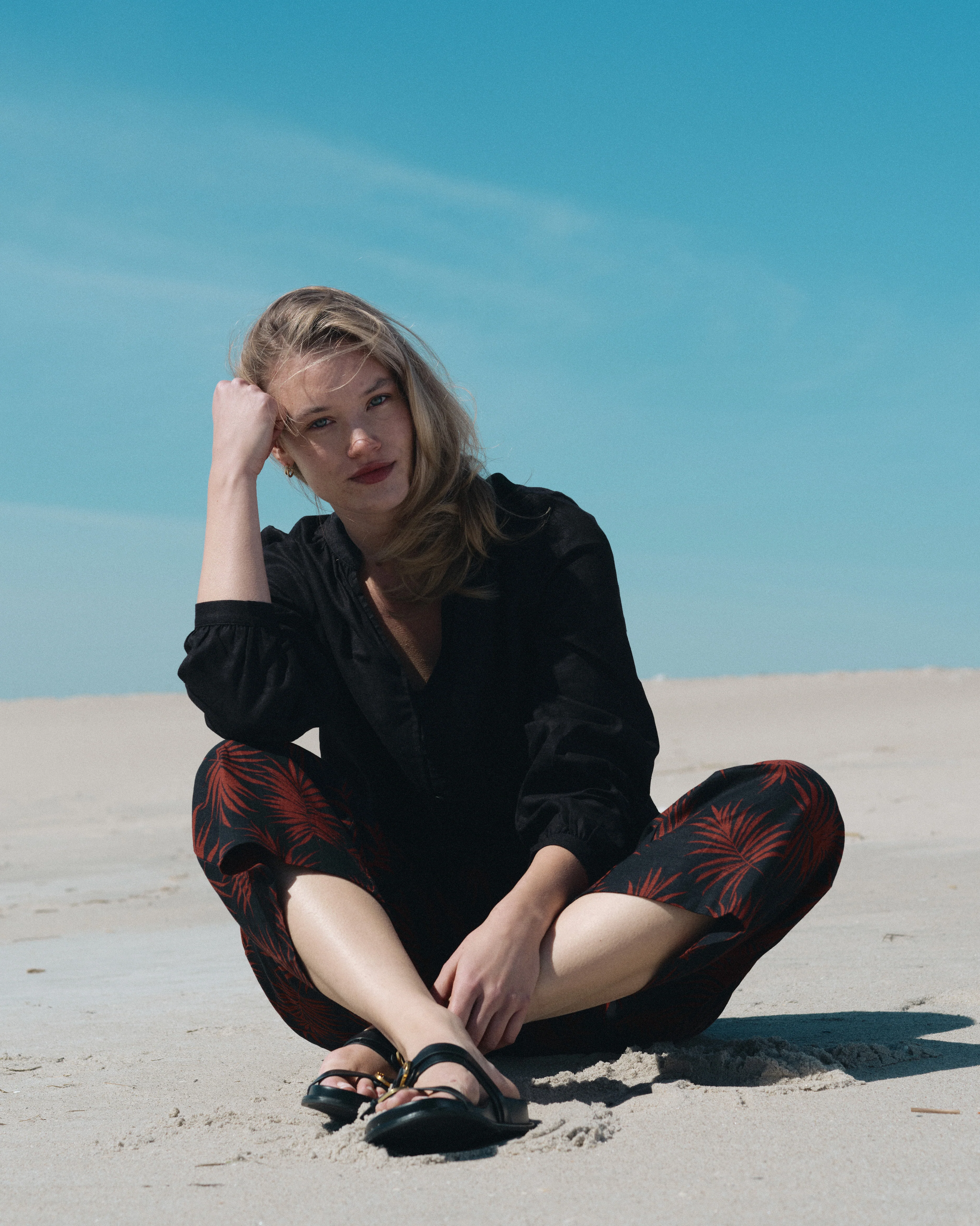 Avalon Linen Blouse - Black - Image 6