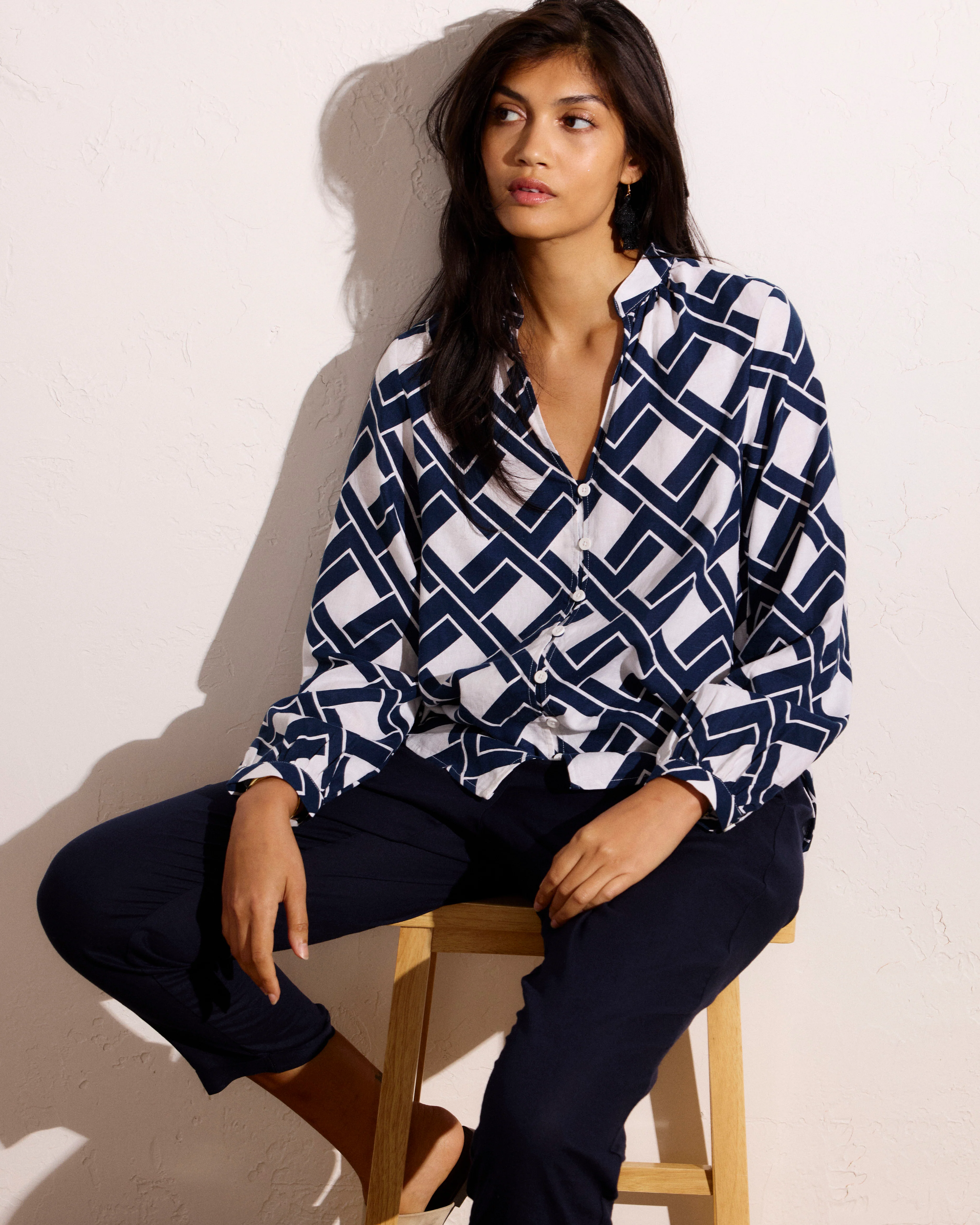 Avalon Linen Blouse - Geometrica Print - Image 3