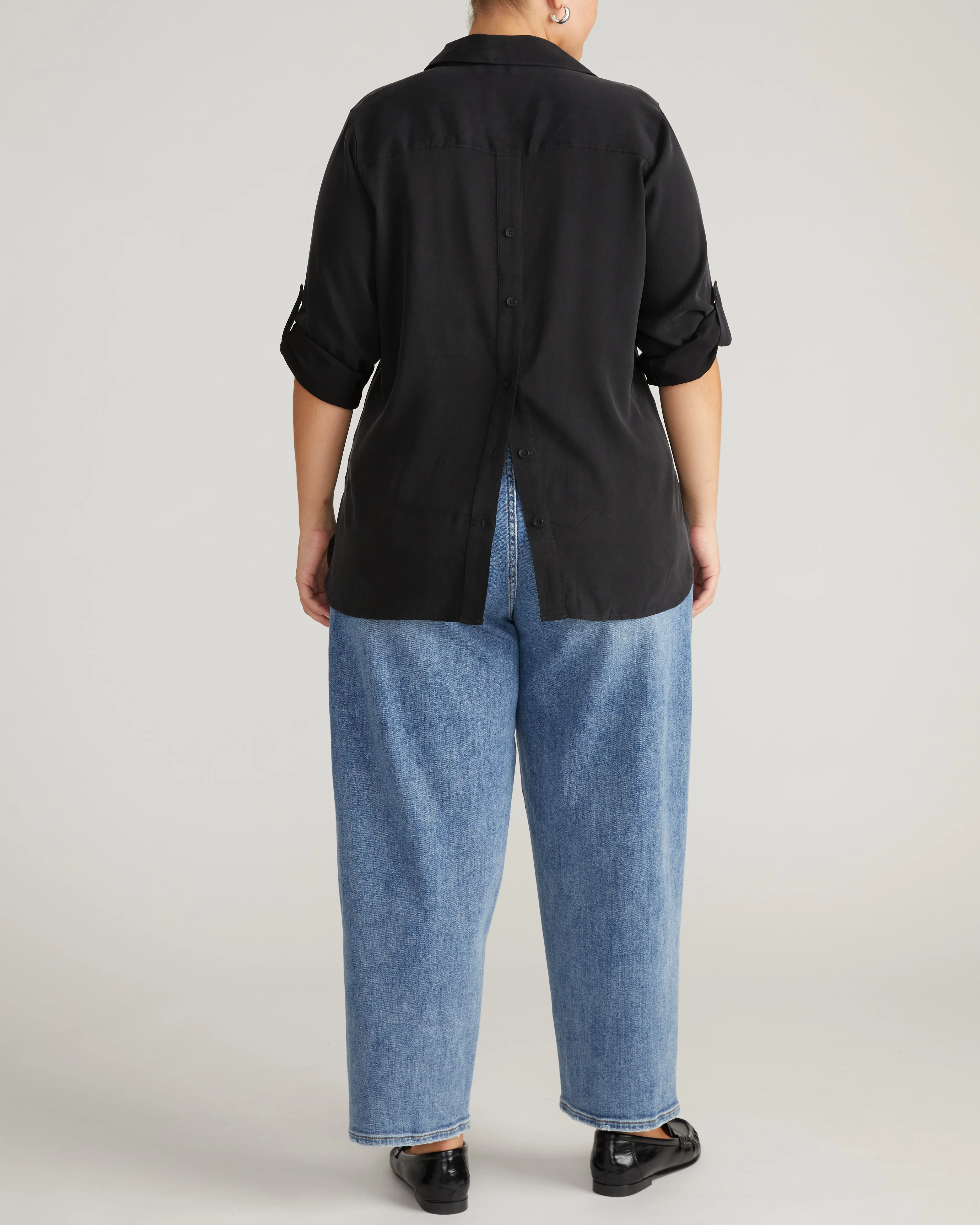 Button Back Stretch Cupro Polo Shirt - Black - Image 3