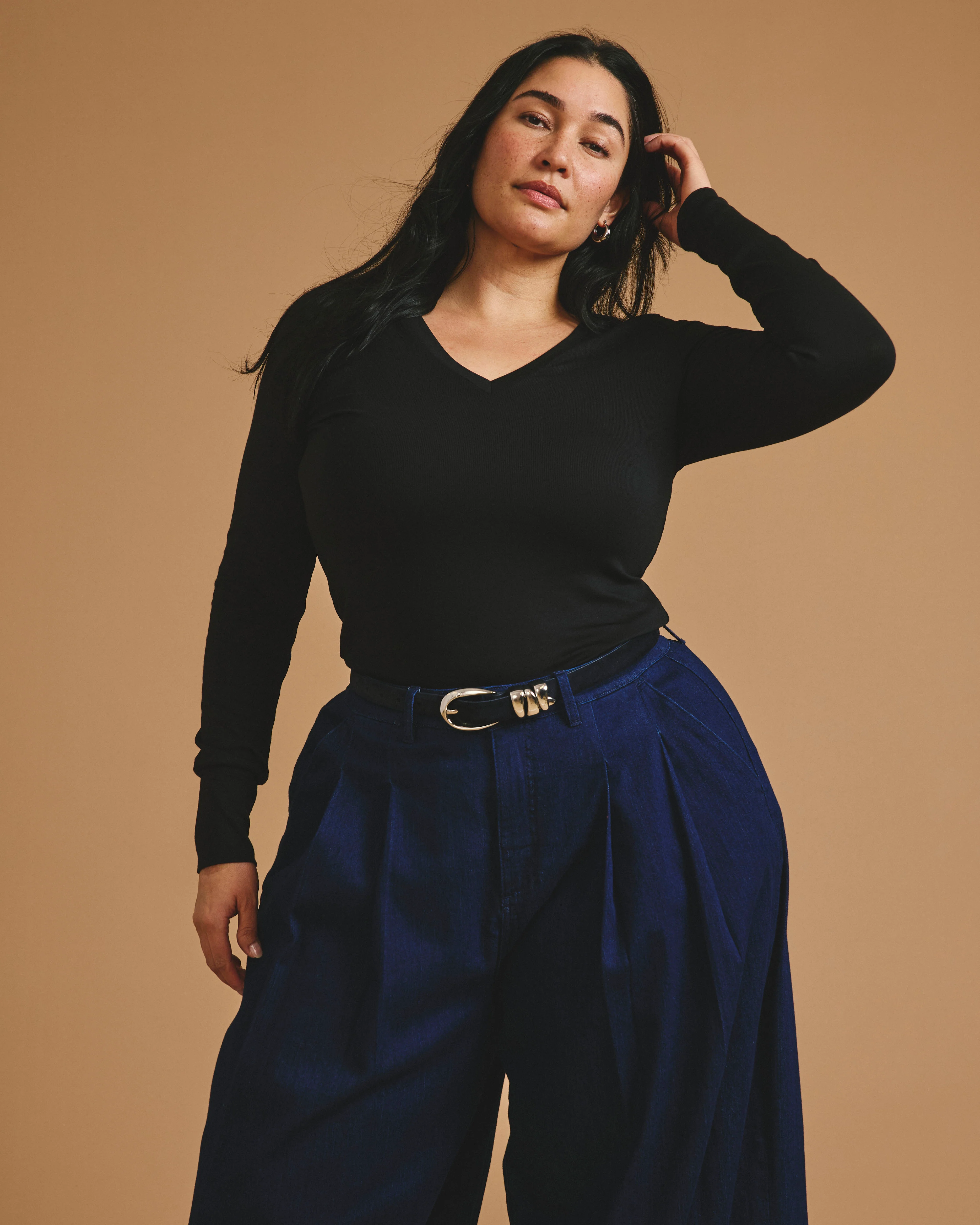 Cloud Rib Long Sleeve V-Neck Tee - Black - Image 3