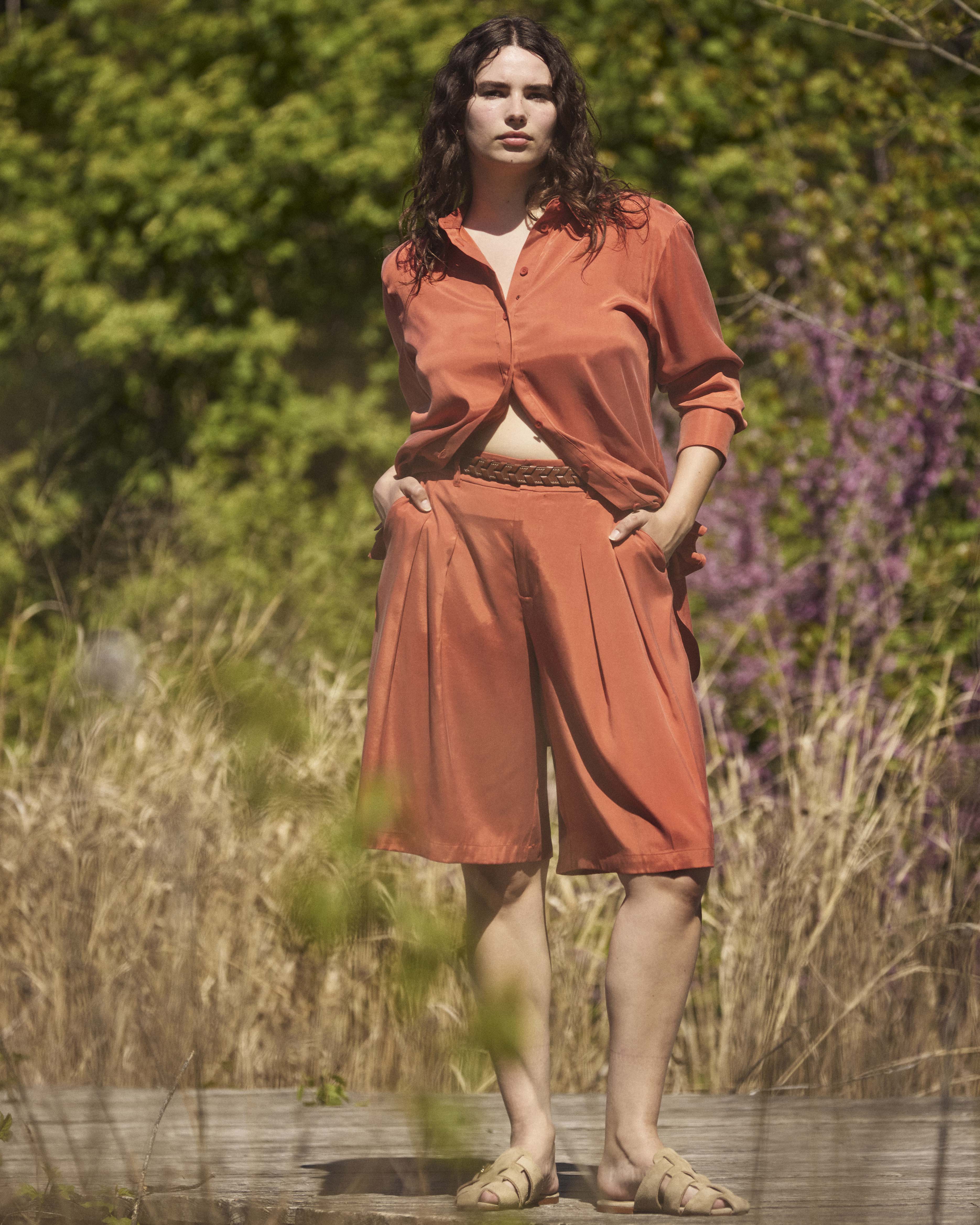 Cooling Stretch Cupro Bermuda Shorts - Warm Russet - Image 2