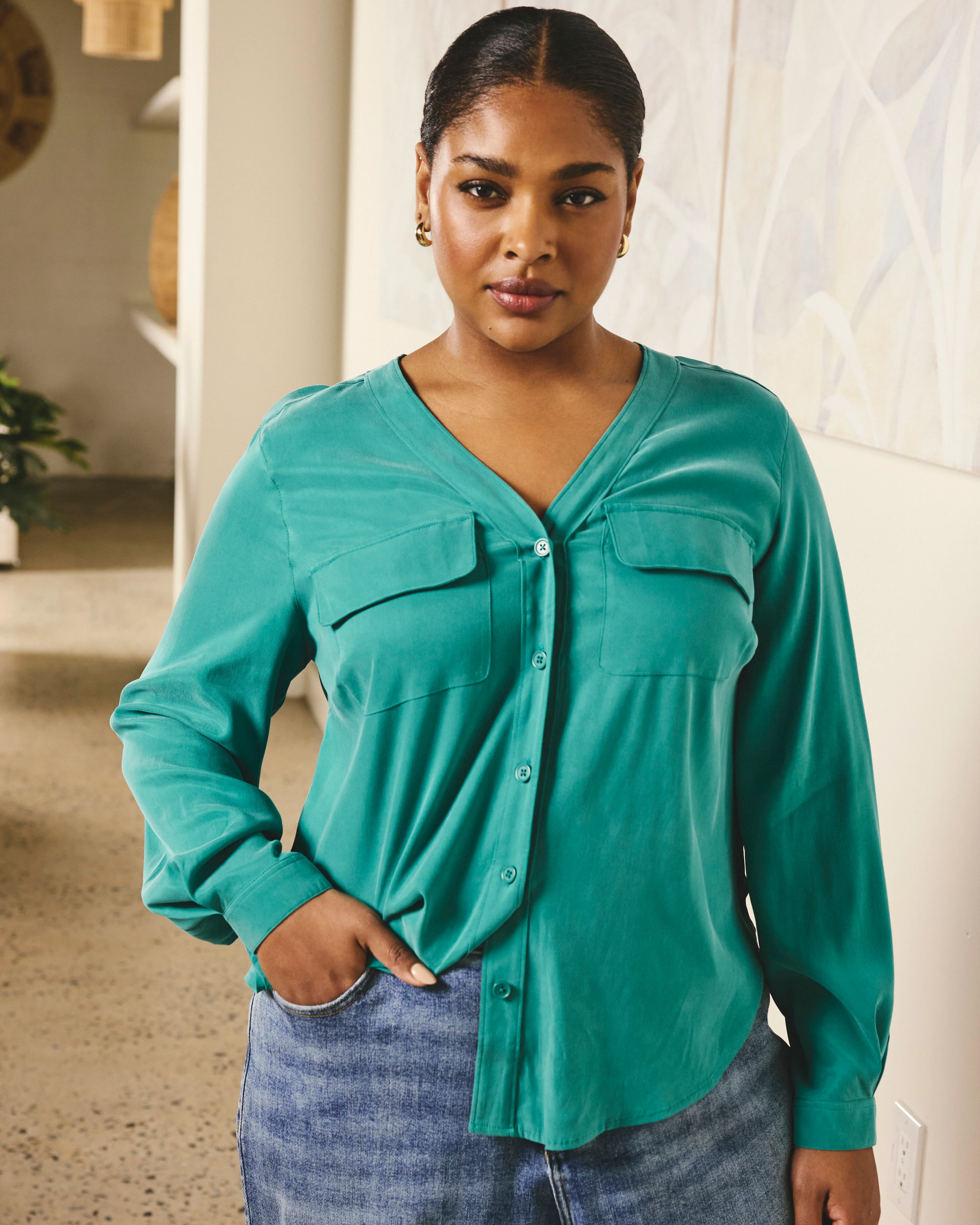 Cooling Stretch Cupro Button-Down Blouse - Green Tourmaline - Image 3