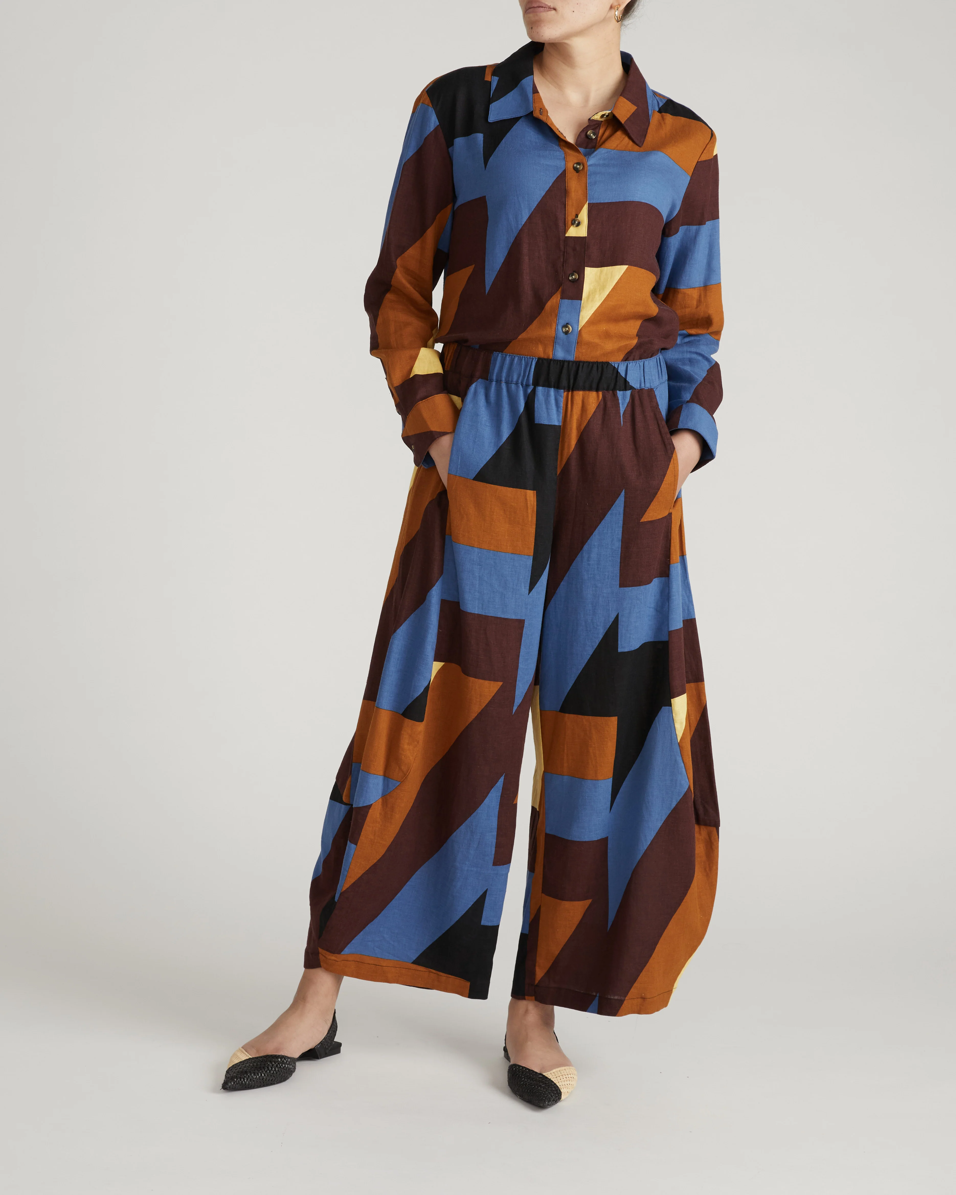 Cosma Barrel Leg Linen Pants - Beach Ombra Print - Image 2