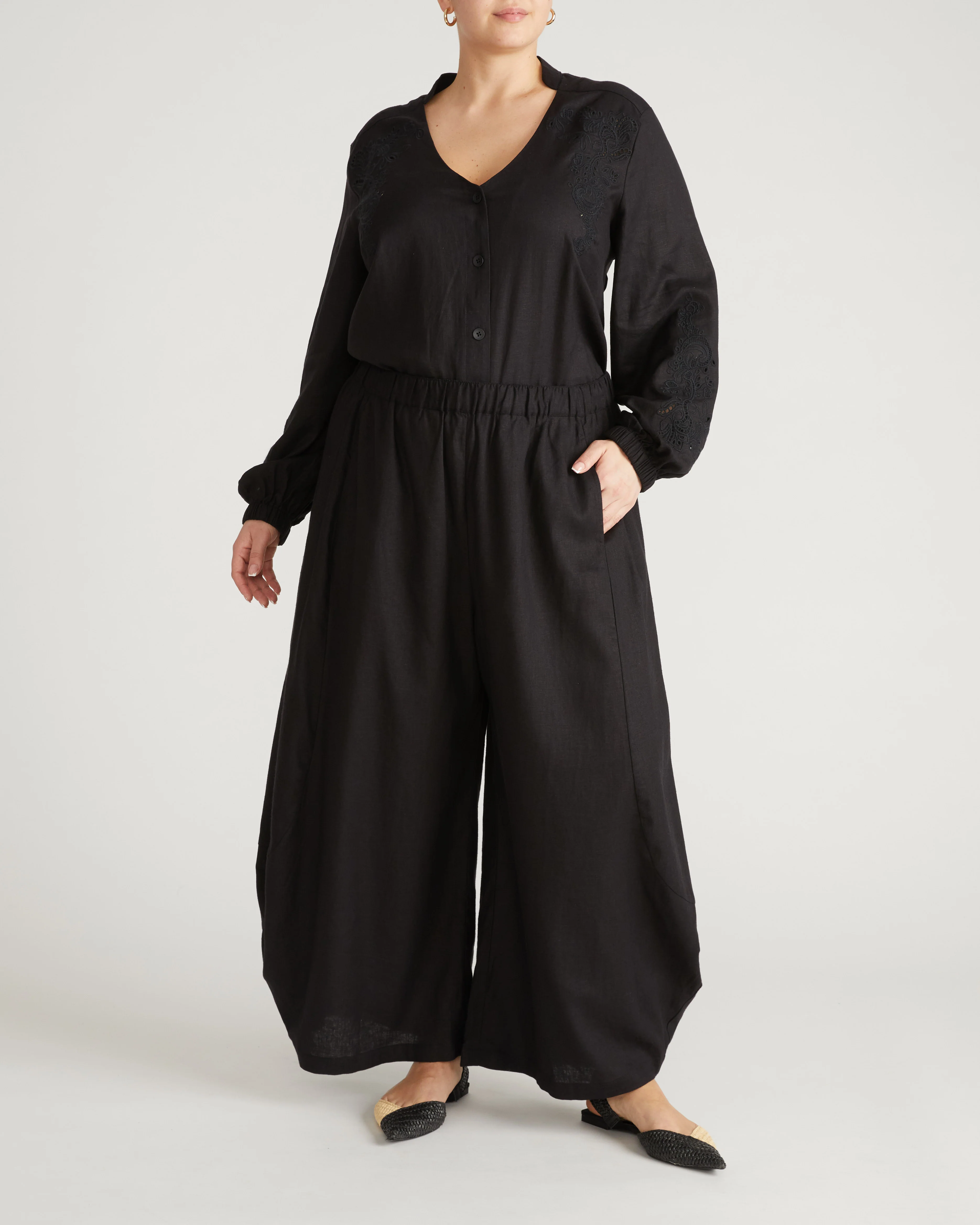 Cosma Barrel Leg Linen Pants - Black - Image 5