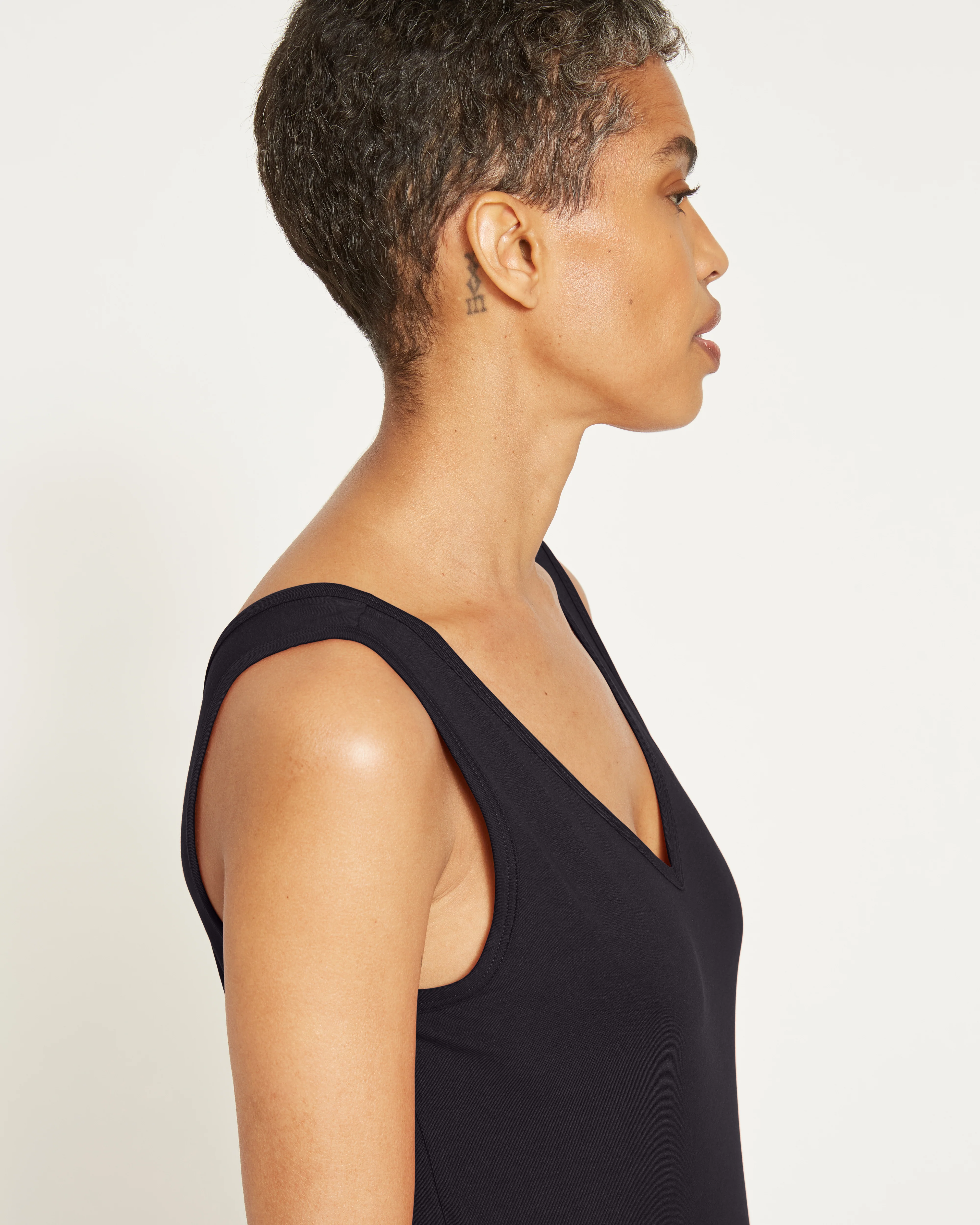 Double V Tank - Black - Image 2