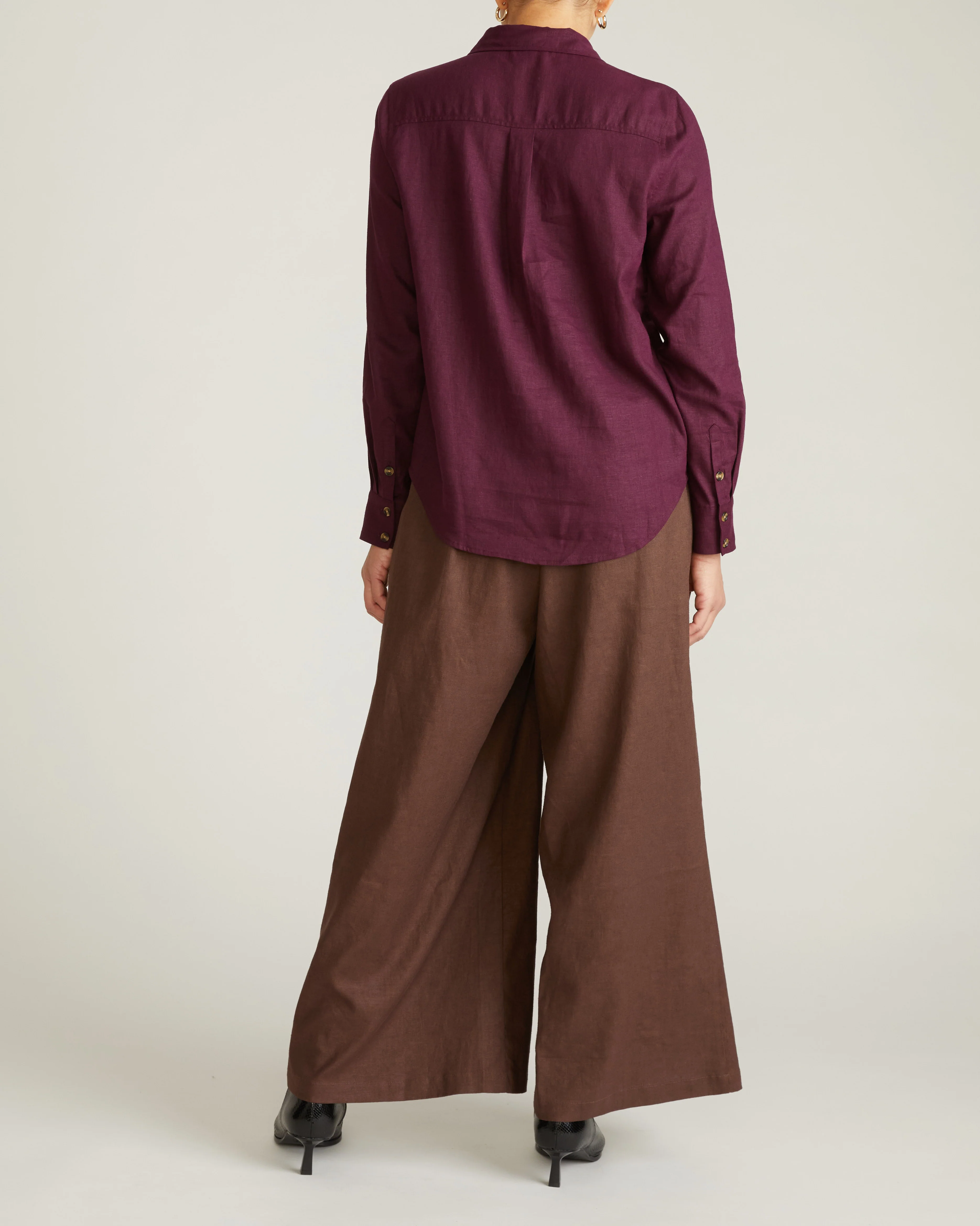 Elbe Popover Stretch Linen Shirt - Acai - Image 4