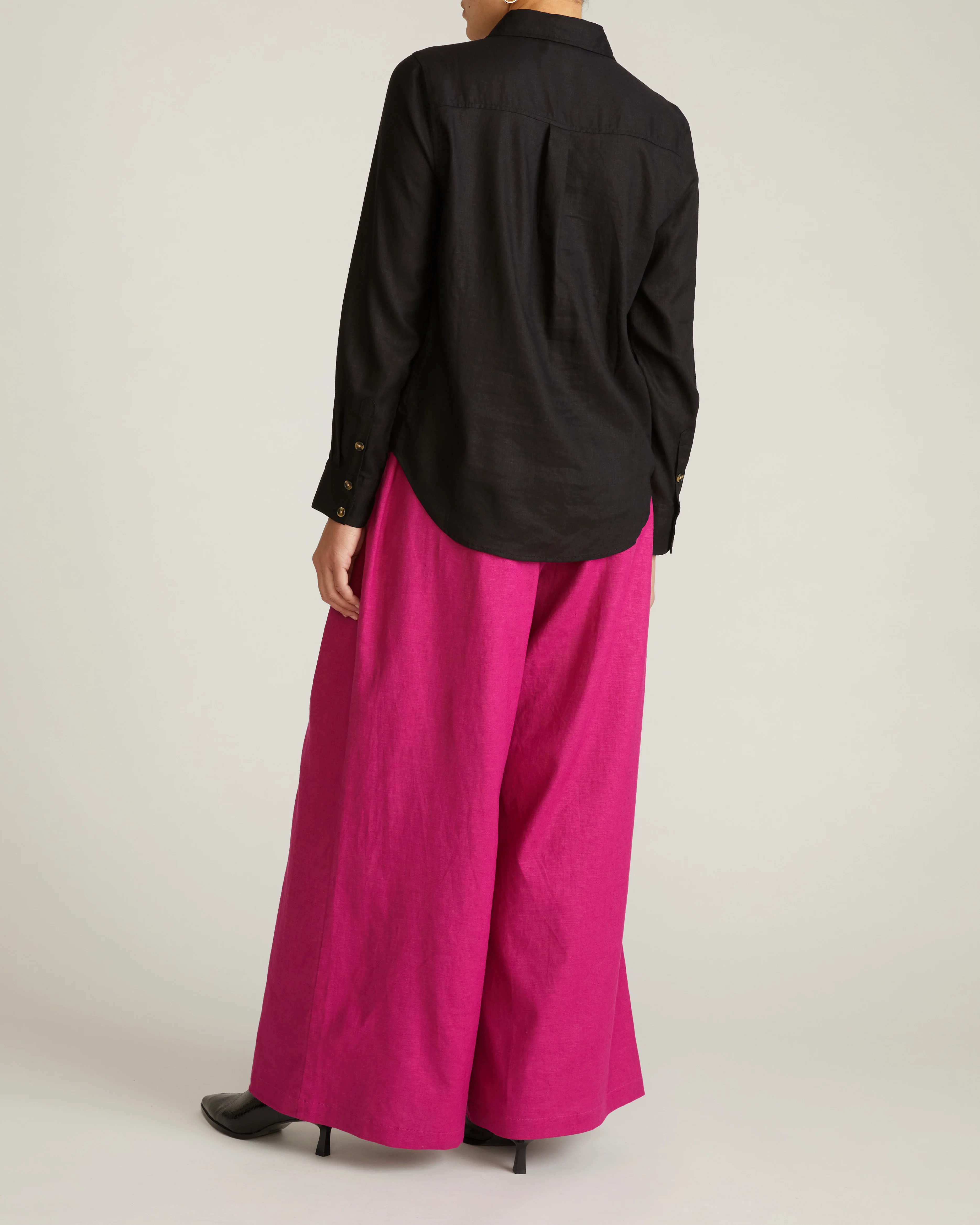 Elbe Popover Stretch Linen Shirt - Black - Image 3