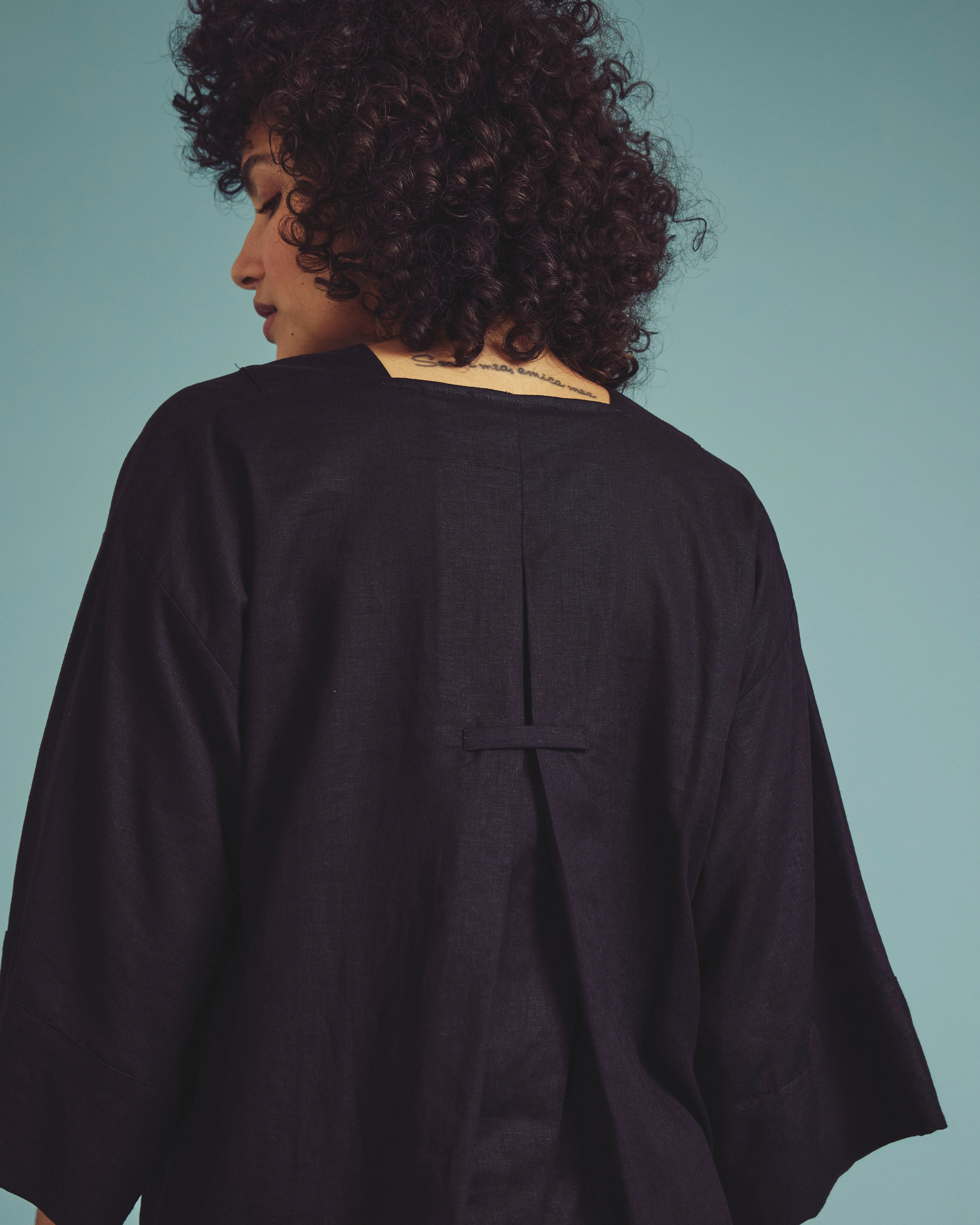Elio V-Neck Linen Top - Black - Image 2