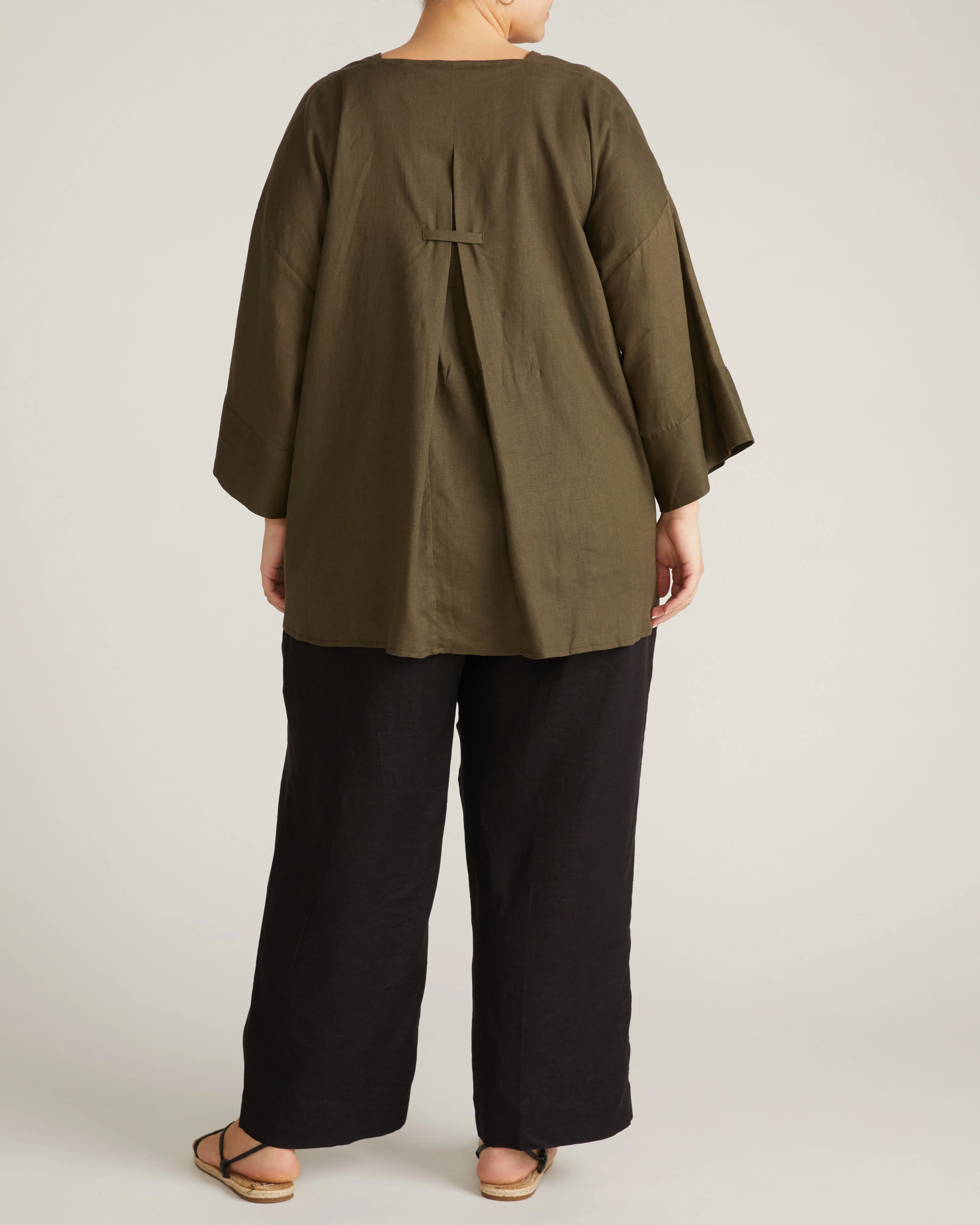 Elio V-Neck Linen Top - Camo - Image 7