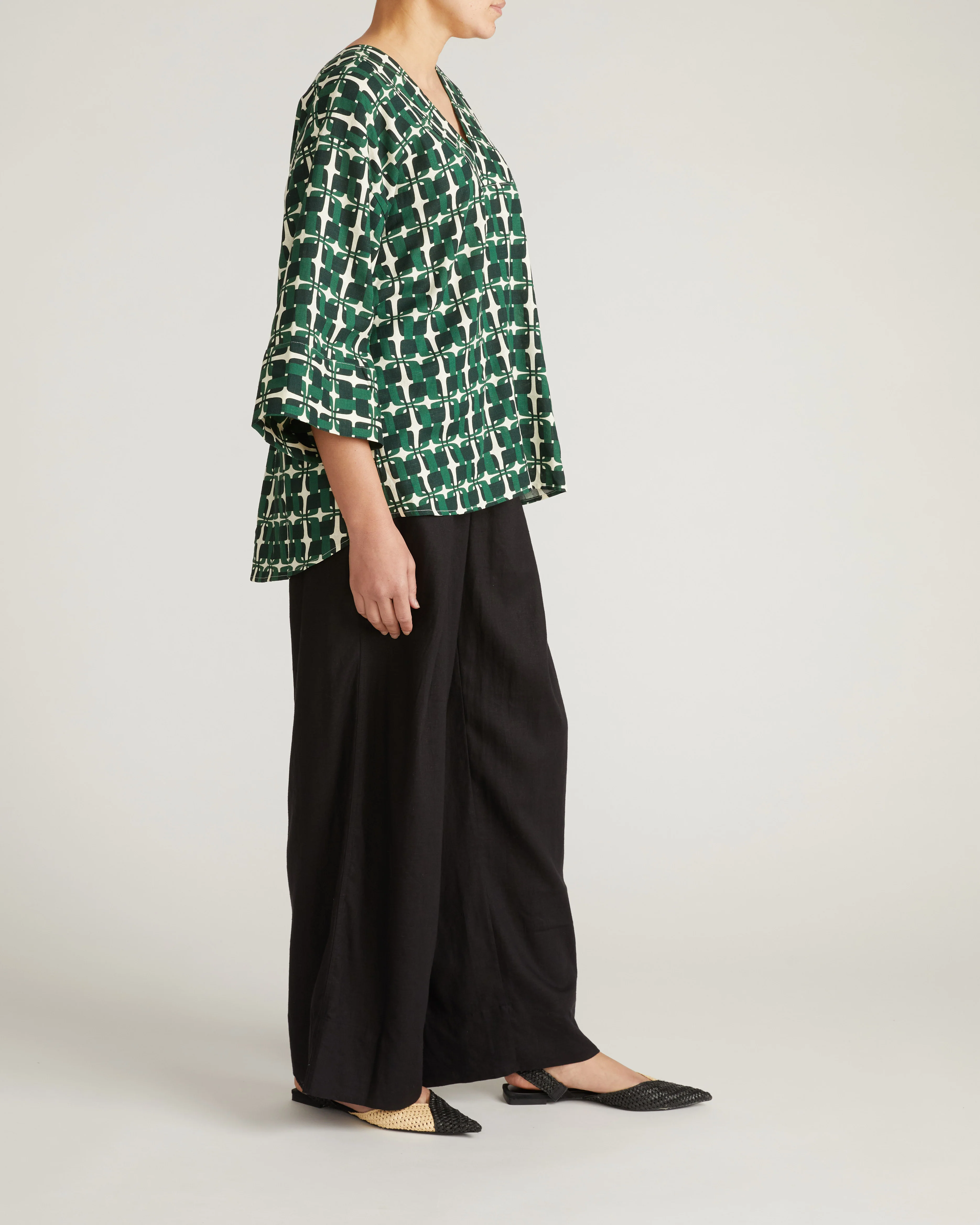 Elio V-Neck Linen Top - Green Trellis Print - Image 6