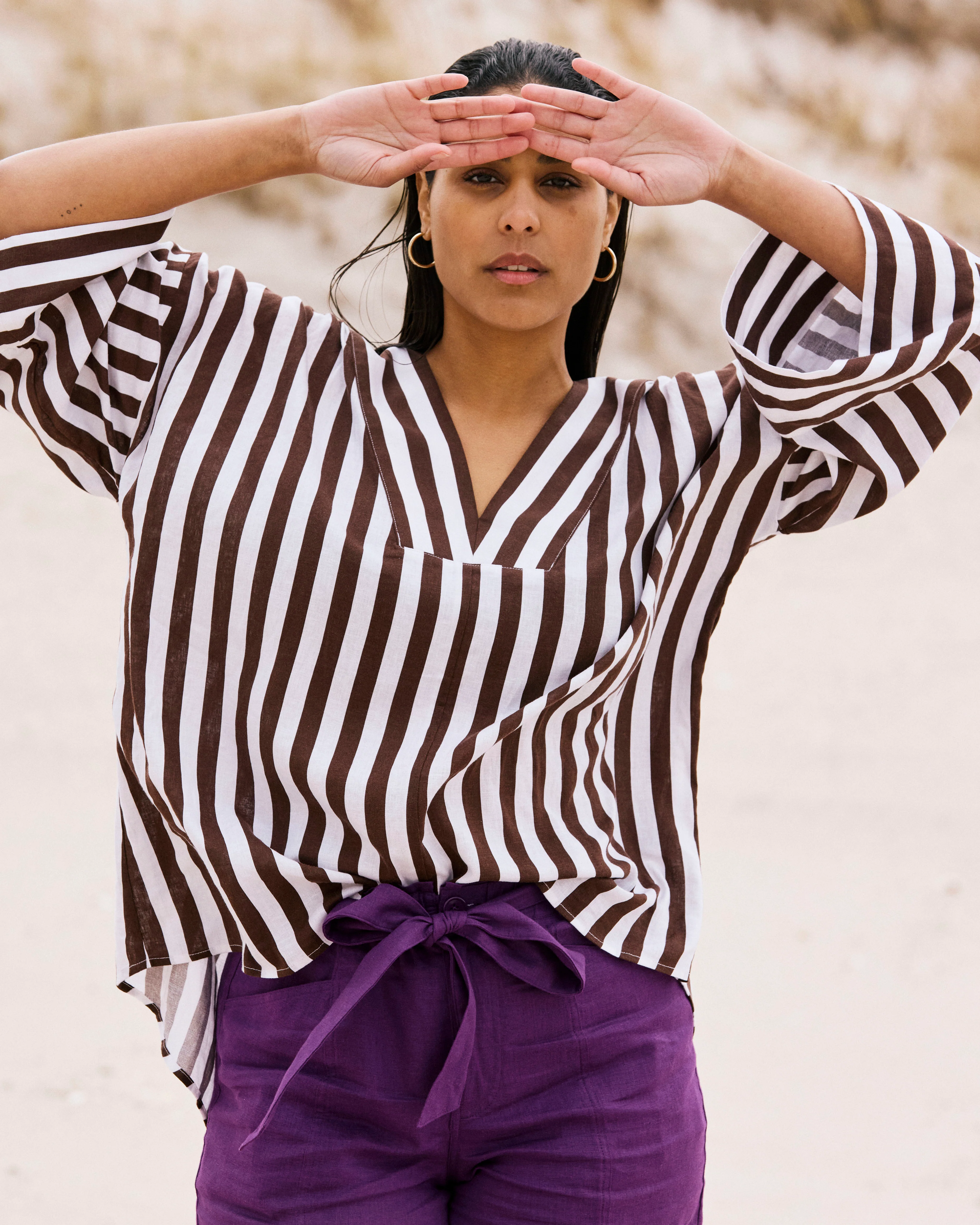 Elio V-Neck Linen Top - Peppercorn Stripe - Image 3