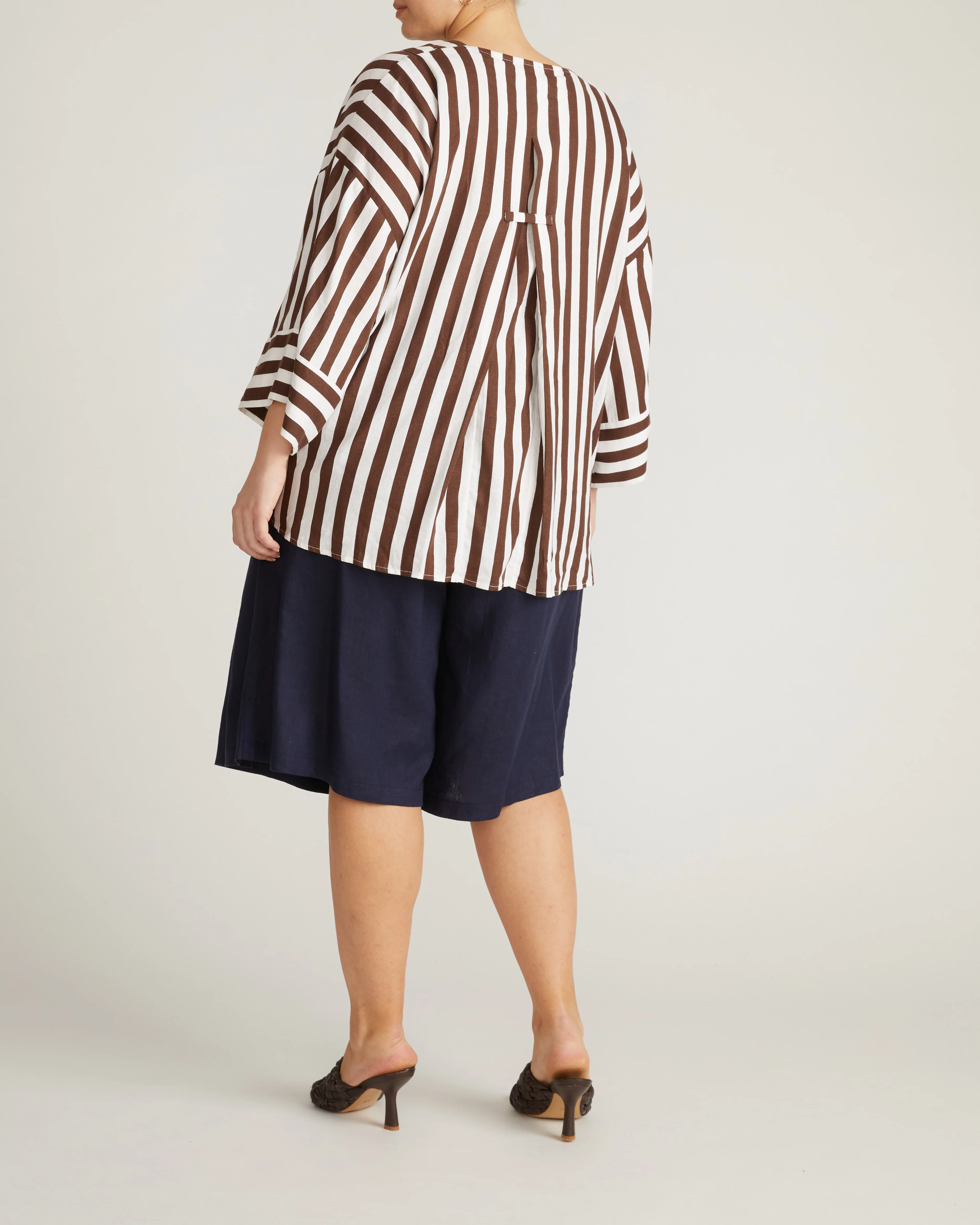 Elio V-Neck Linen Top - Peppercorn Stripe - Image 6