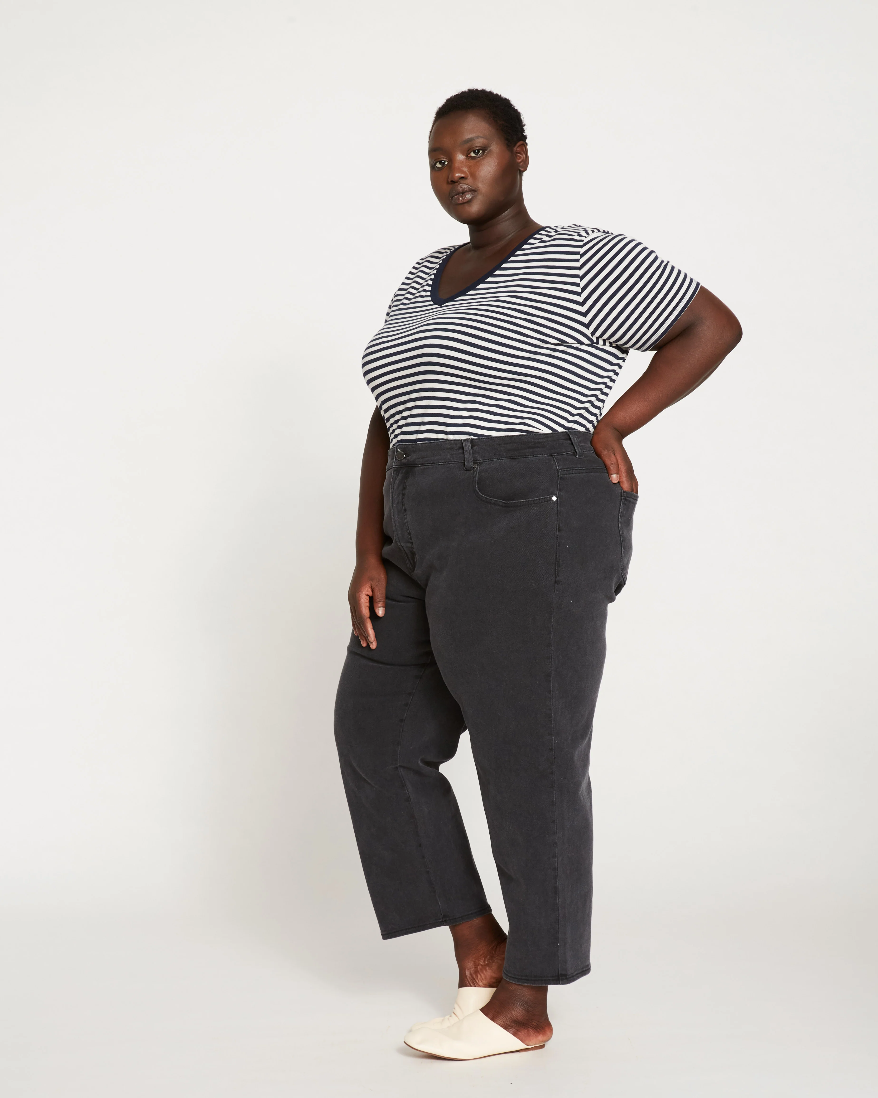 Etta High Rise Straight Leg Jeans 28 Inch - Washed Black - Image 2