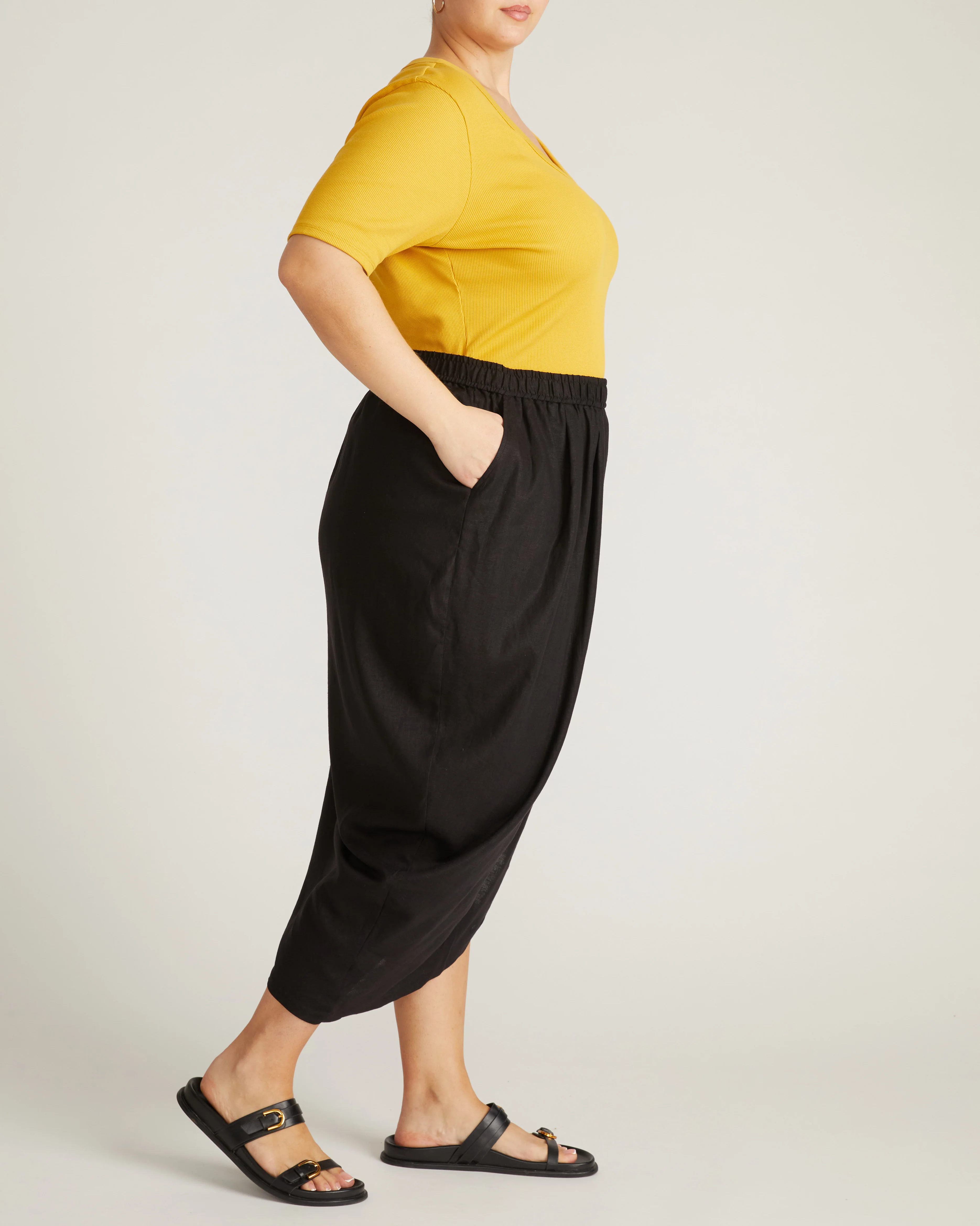 Geneva Linen Skirt - Black - Image 5