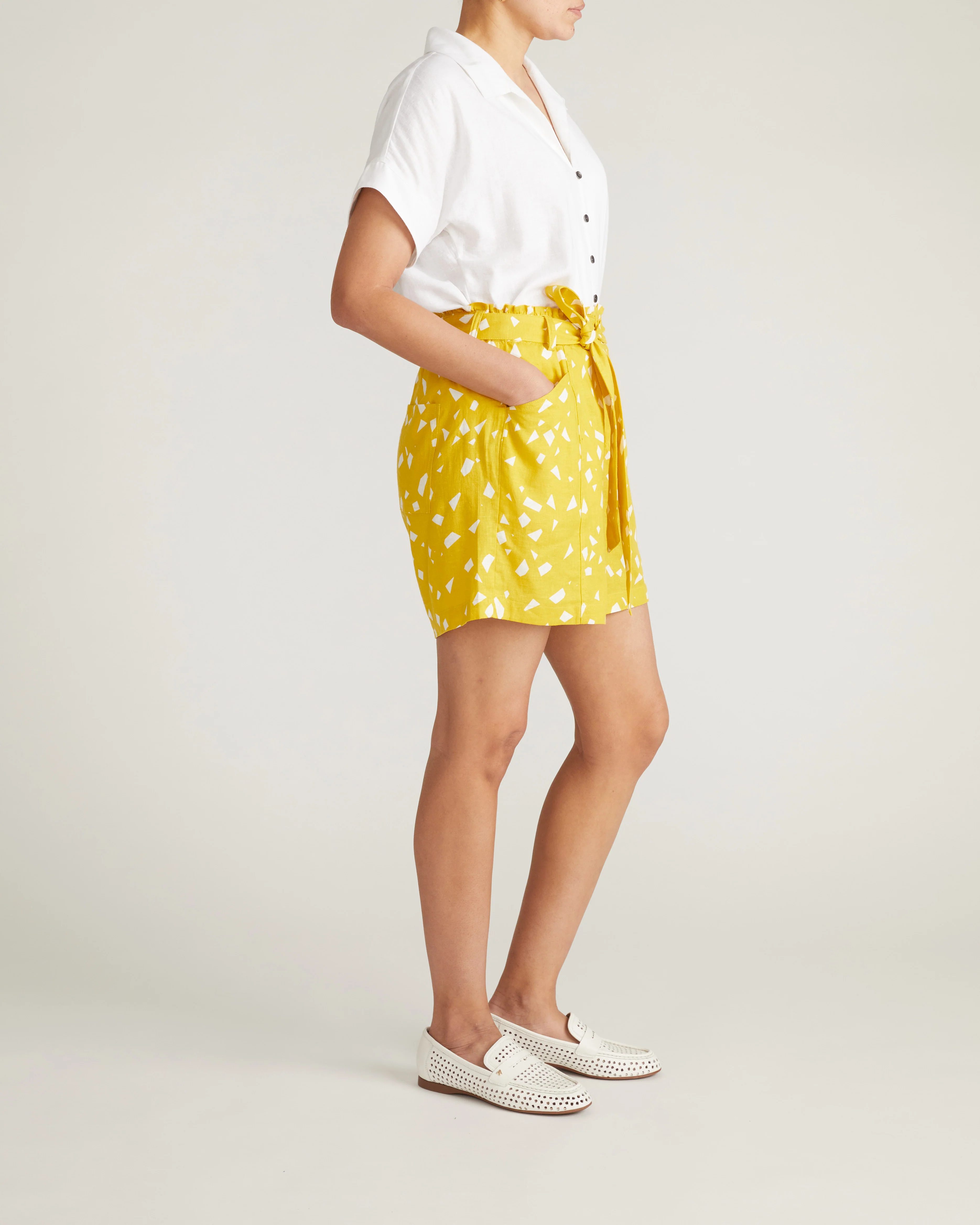 Harbor Stretch Linen Paperbag Shorts - Yellow Confetti Print - Image 4