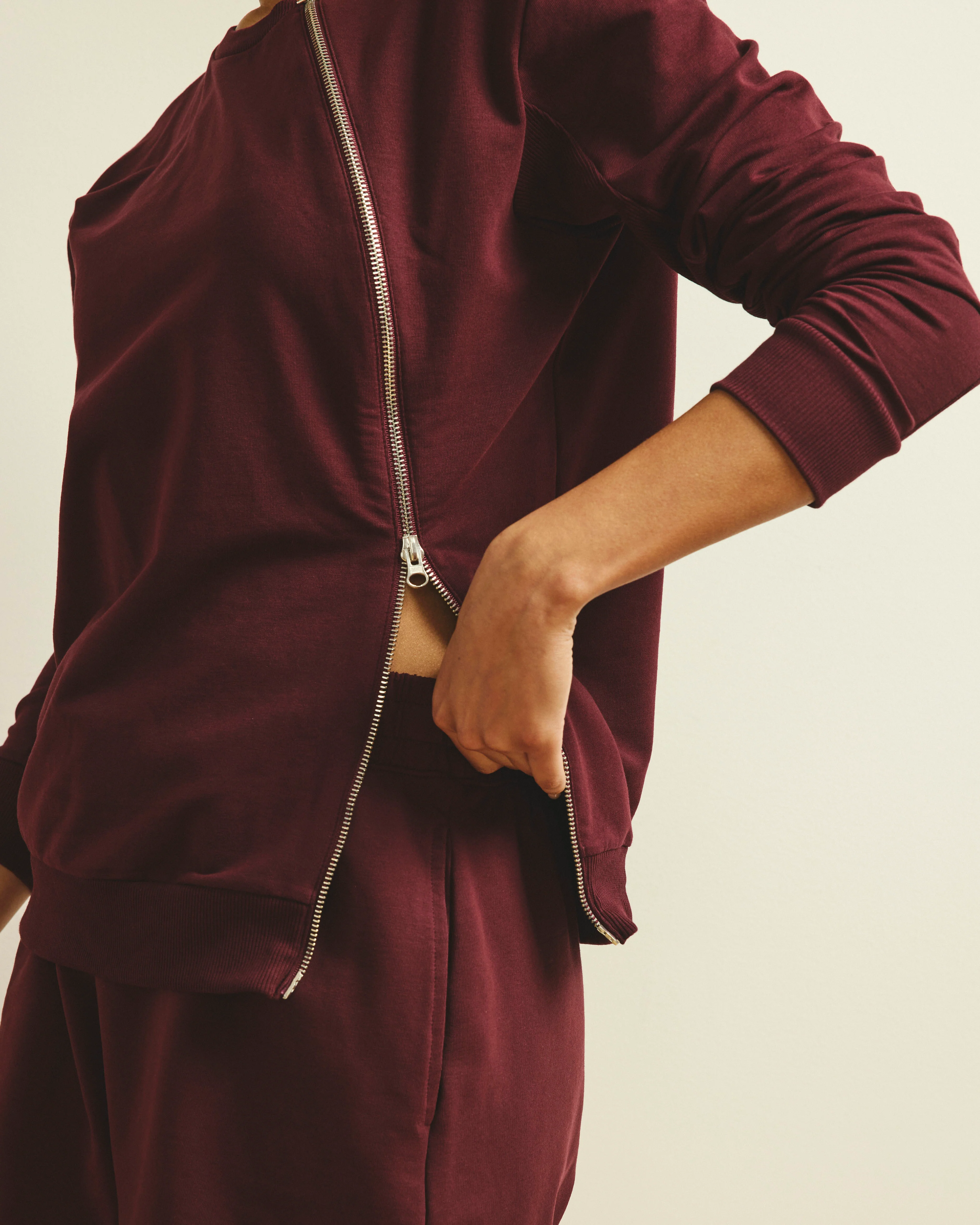 Hayes Sweatshorts - Black Cherry - Image 3