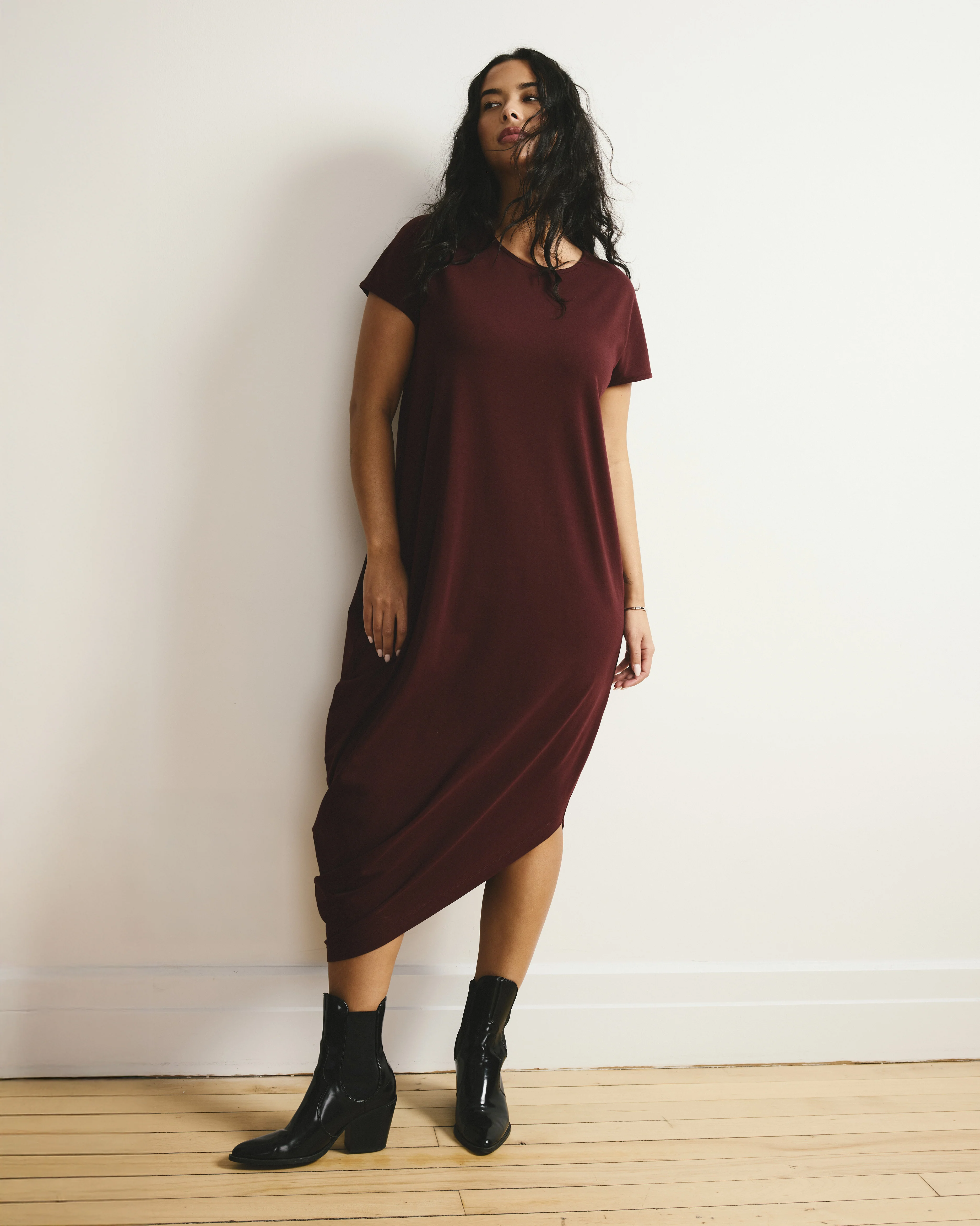 Iconic Geneva Dress - Black Cherry - Image 5