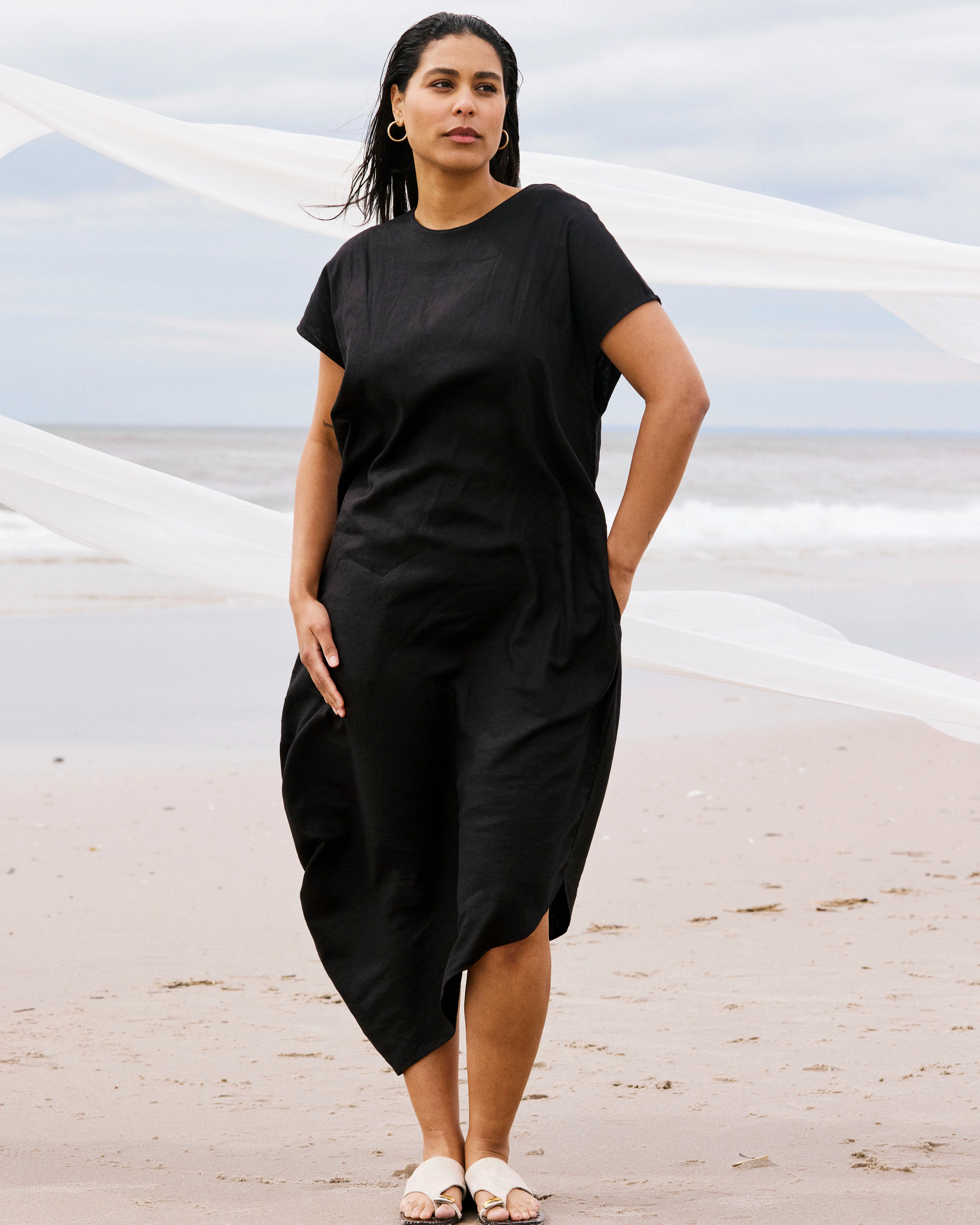 Iconic Stretch Linen Geneva Dress - Black - Image 3