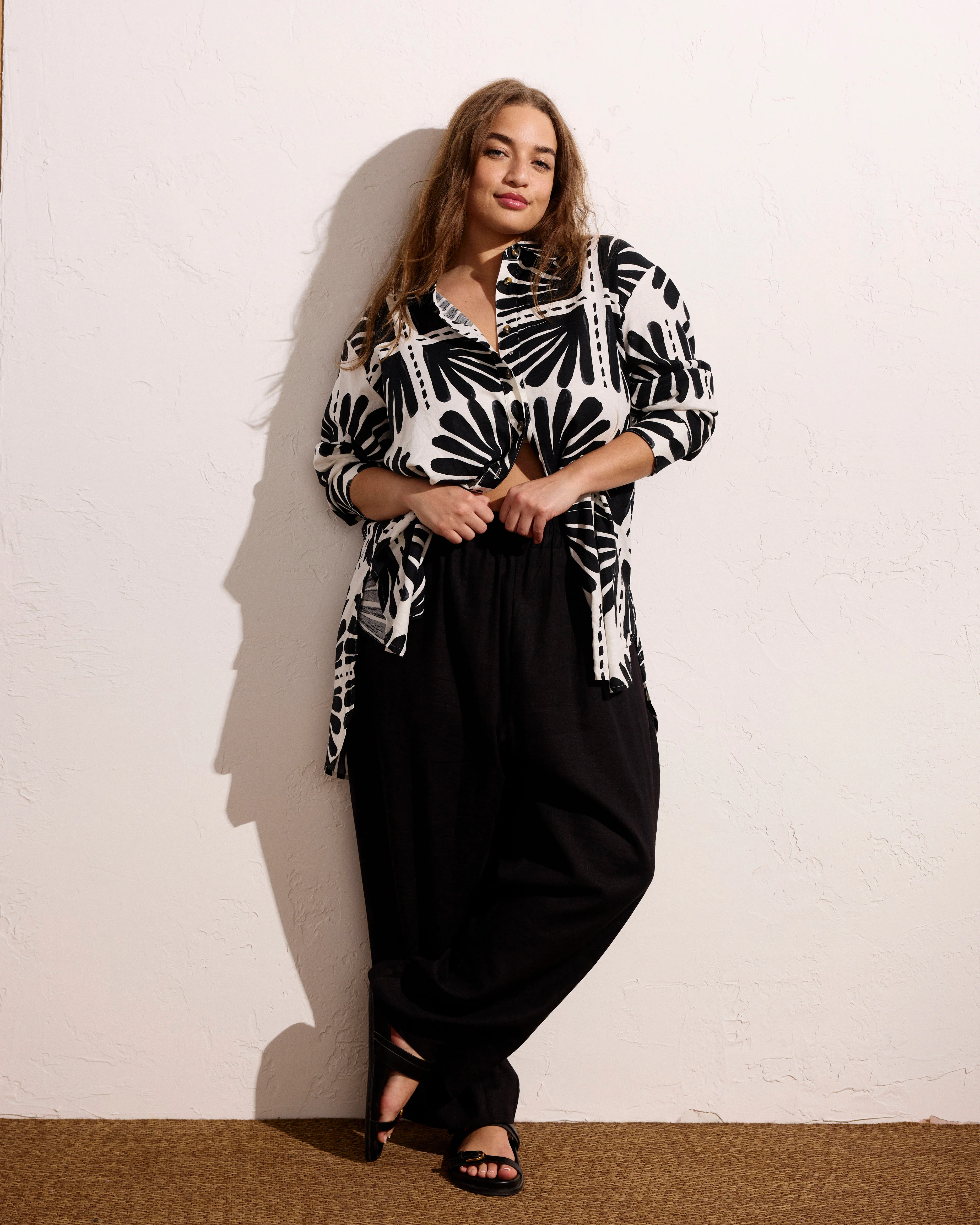 Iris Linen Easy Pull-On Pants - Black - Image 2