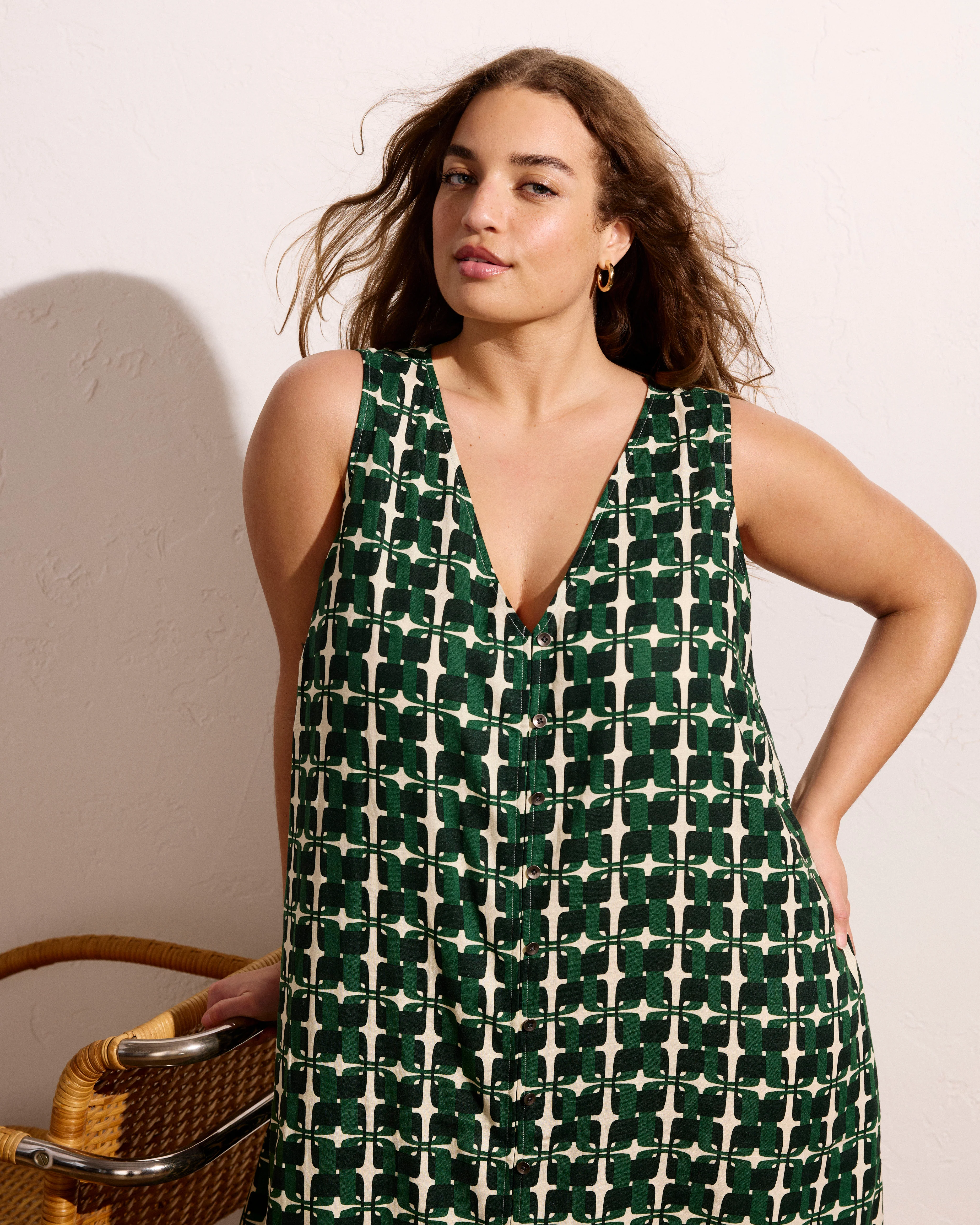 Islet Button-Down Linen Maxi Dress - Green Trellis Print - Image 4