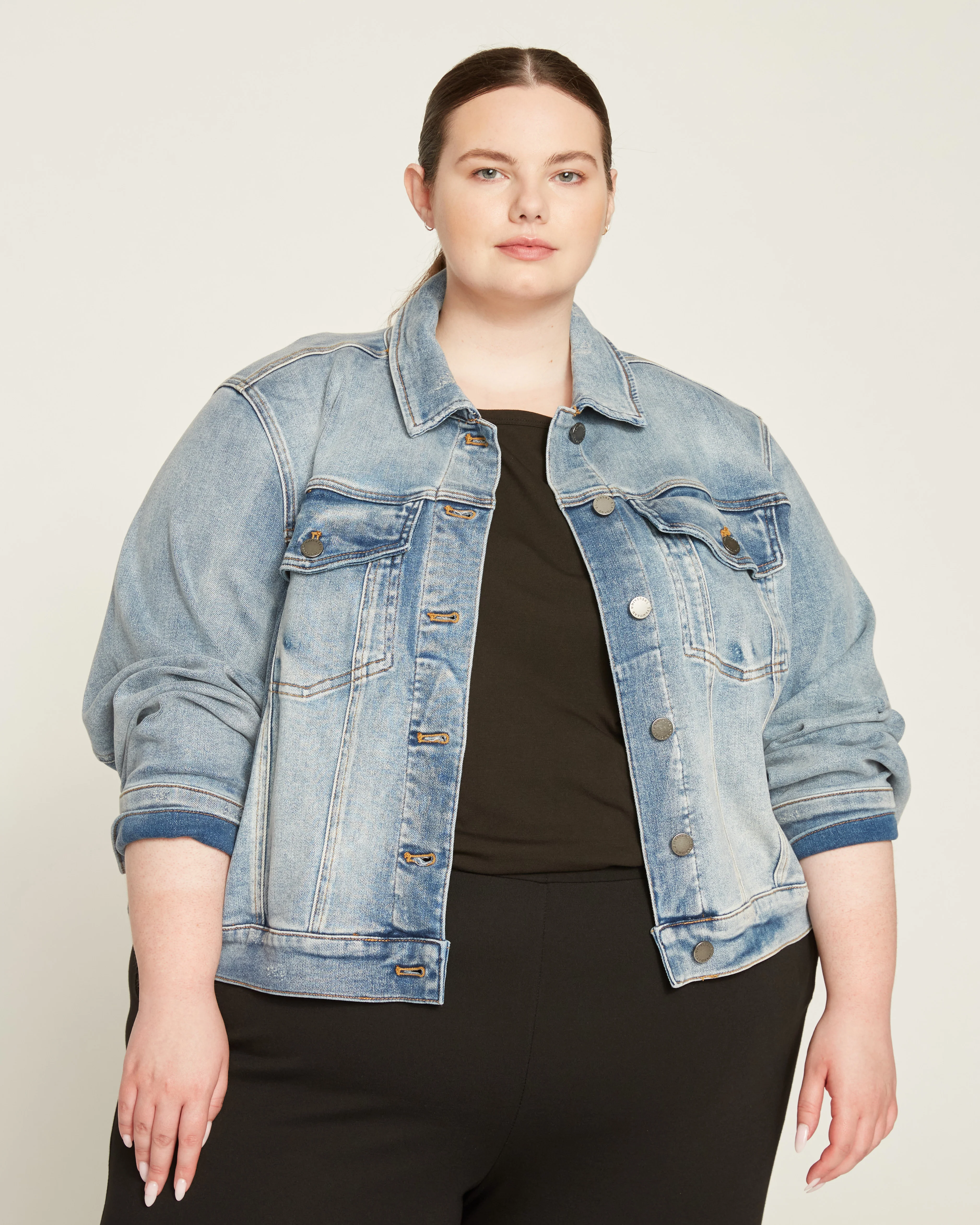 Kelsey Denim Jacket - Light Blue - Image 12