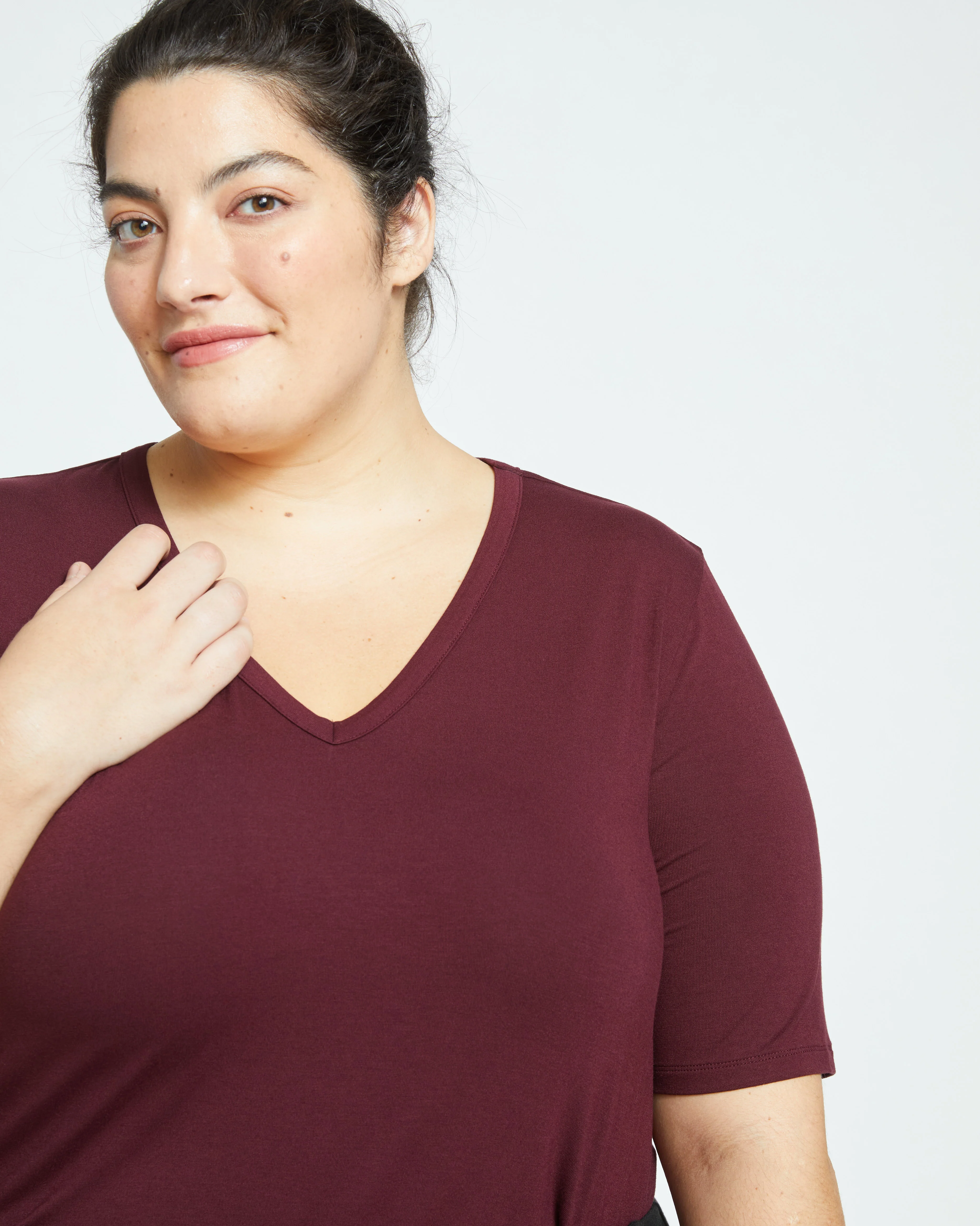 Lily Liquid Jersey V-Neck Stovepipe Tee - Black Cherry - Image 3