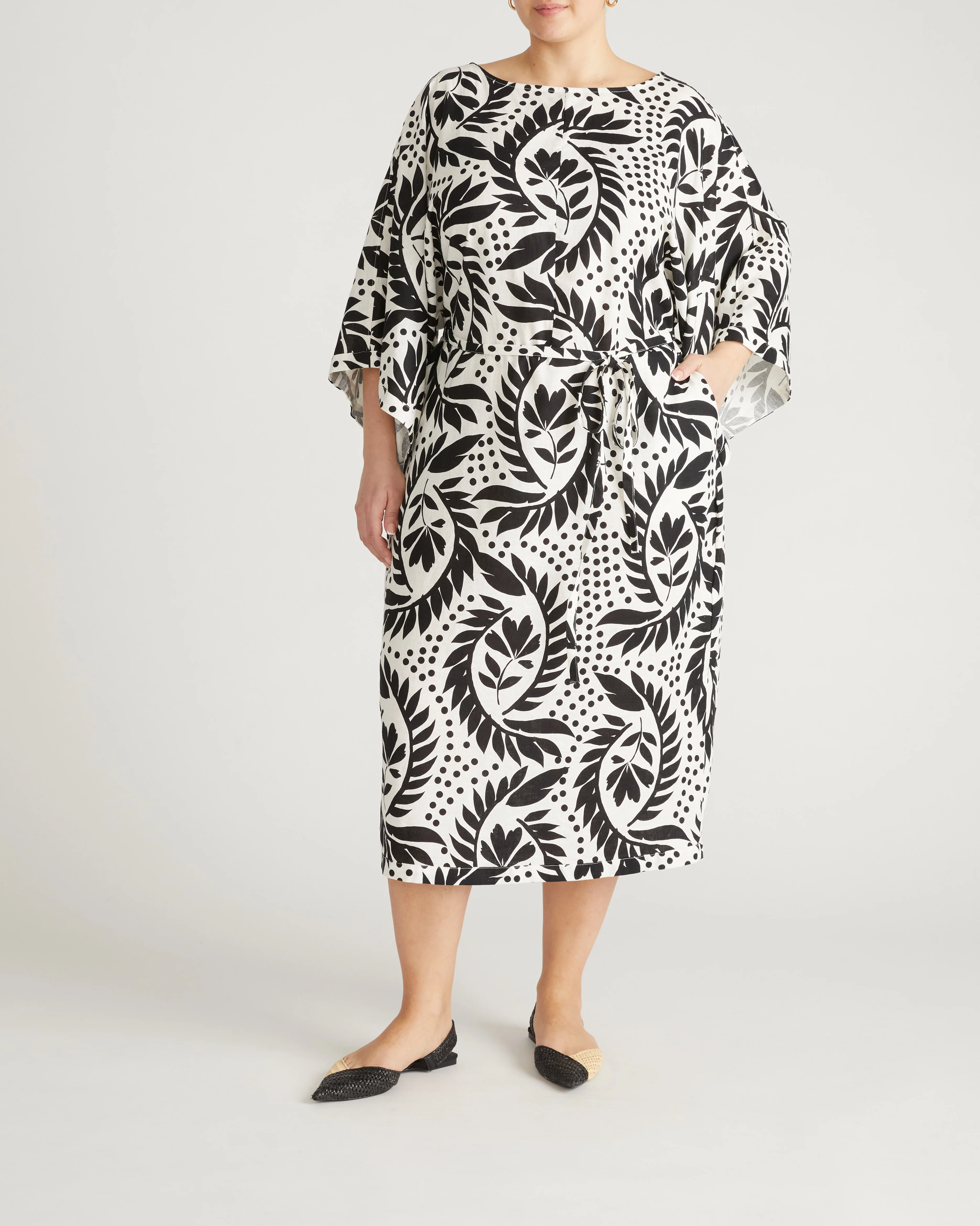 Lio Linen Dress - Vine Print - Image 5