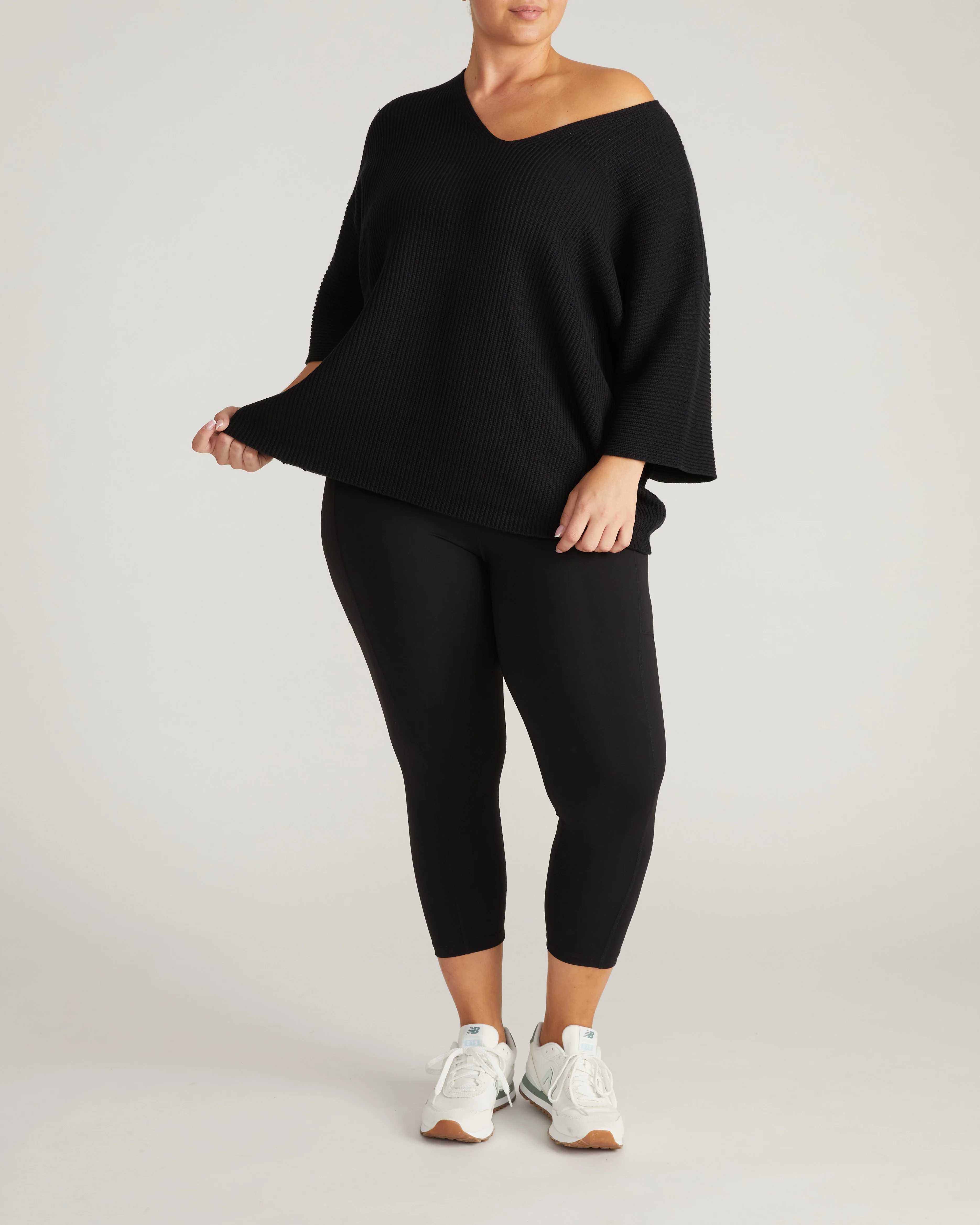 Lotus Sweater - Black - Image 4
