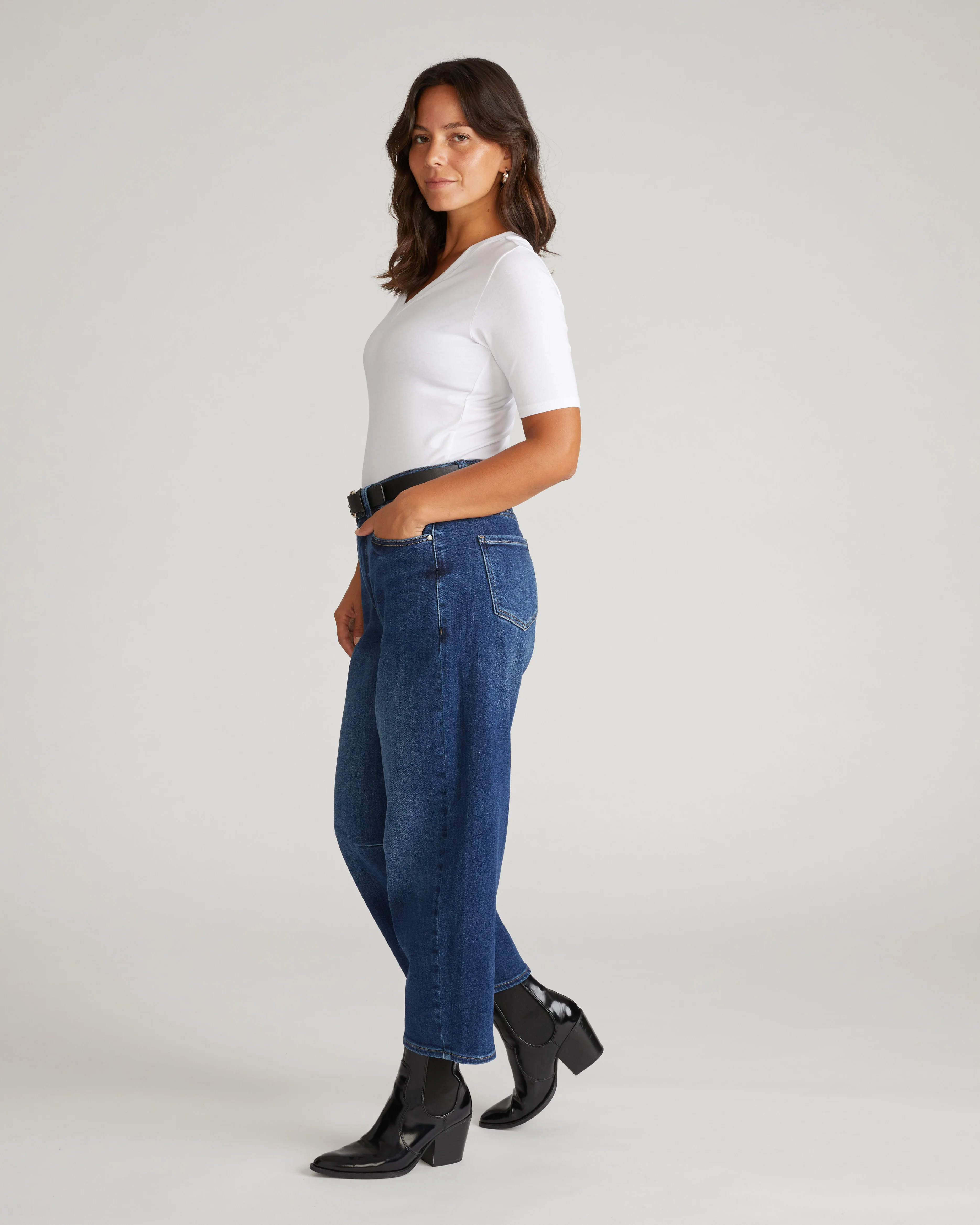 Maia Stovepipe Sleeve V Neck Tee - White - Image 3