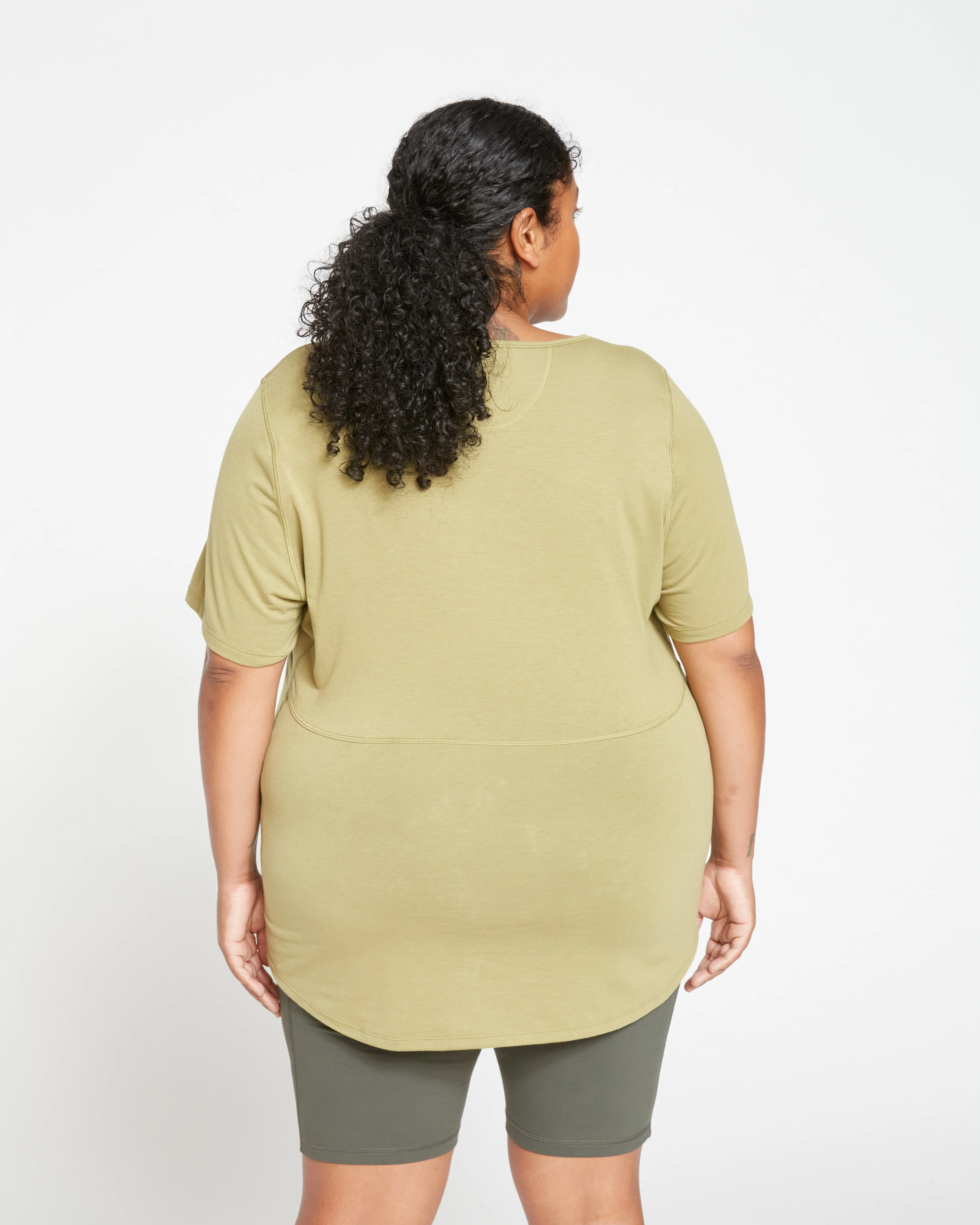 Mia Movement Tee - Caiman - Image 4