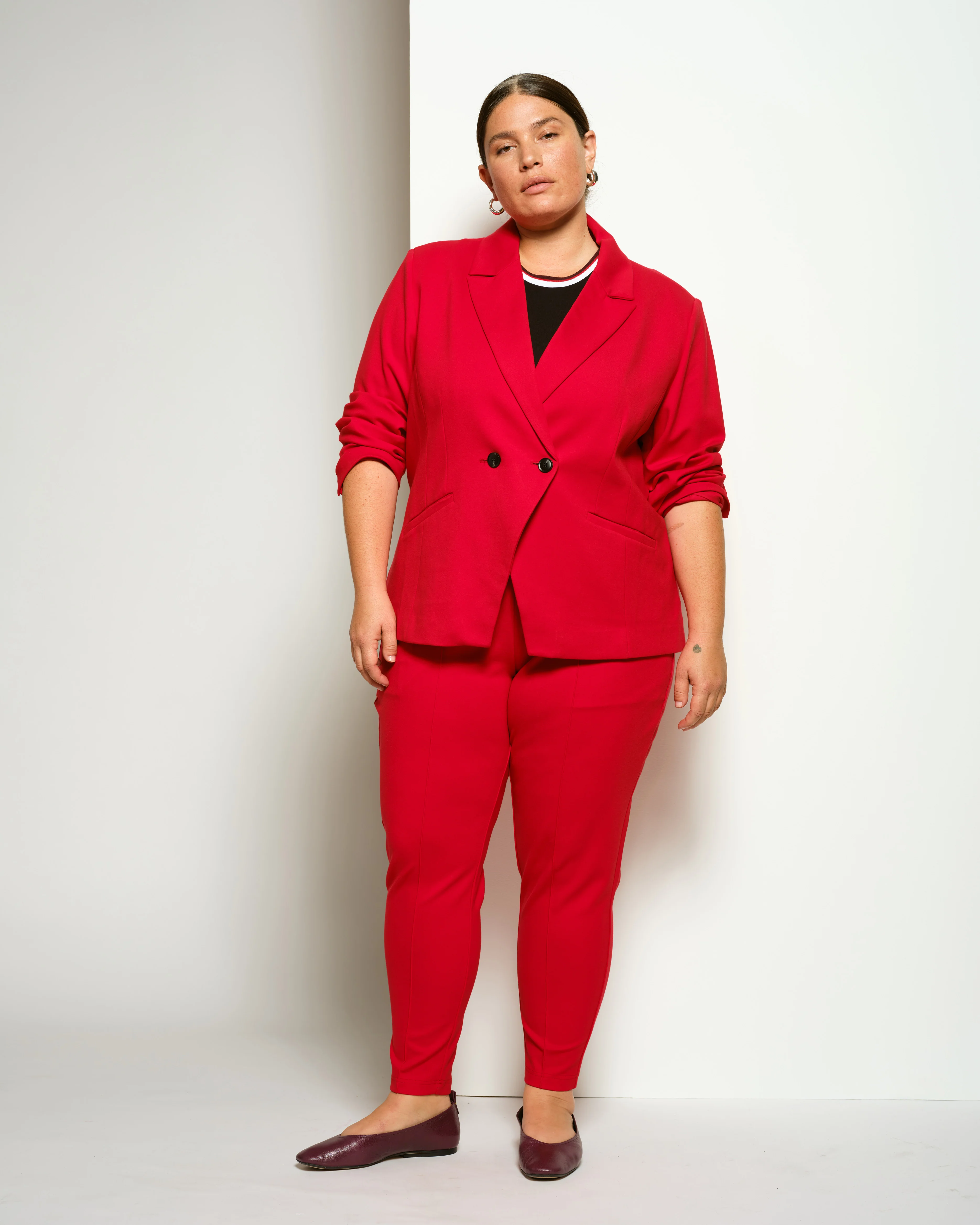 Minimalist Moro Pintuck Pocket Ponte Pants - Vermilion Red - Image 3
