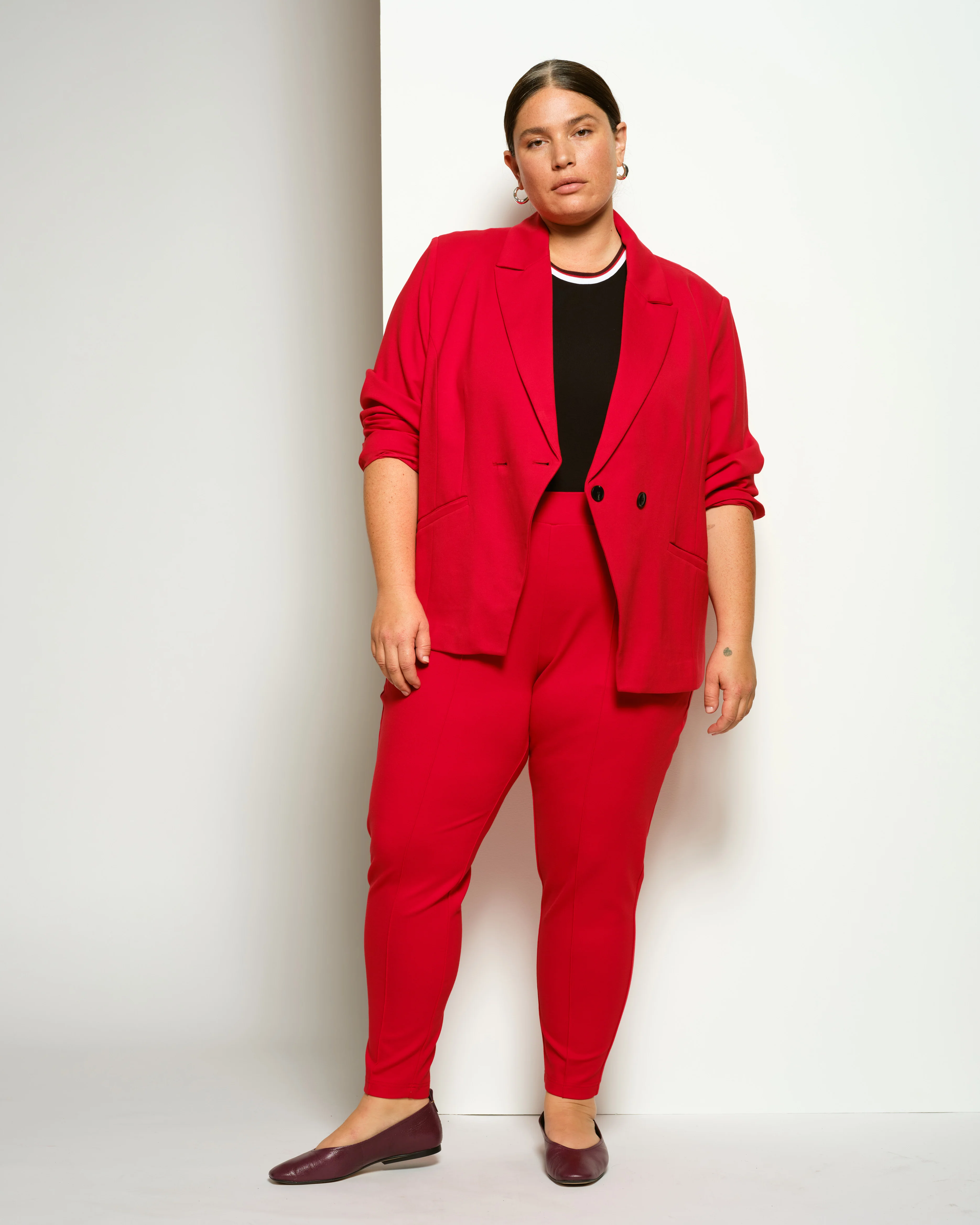 Minimalist Moro Pintuck Pocket Ponte Pants - Vermilion Red - Image 5