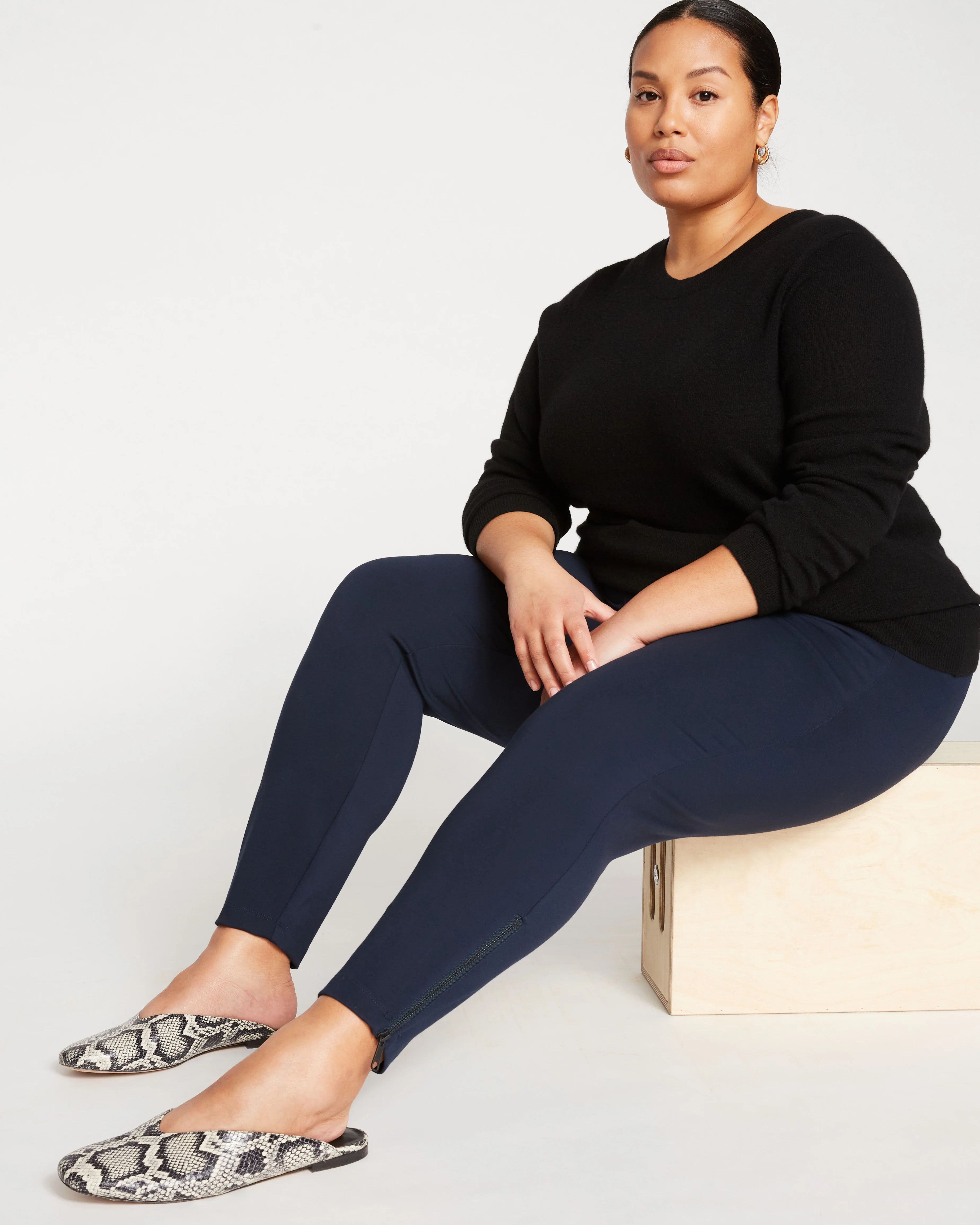 Moro Pocket Signature Ponte Pants - Navy - Image 3
