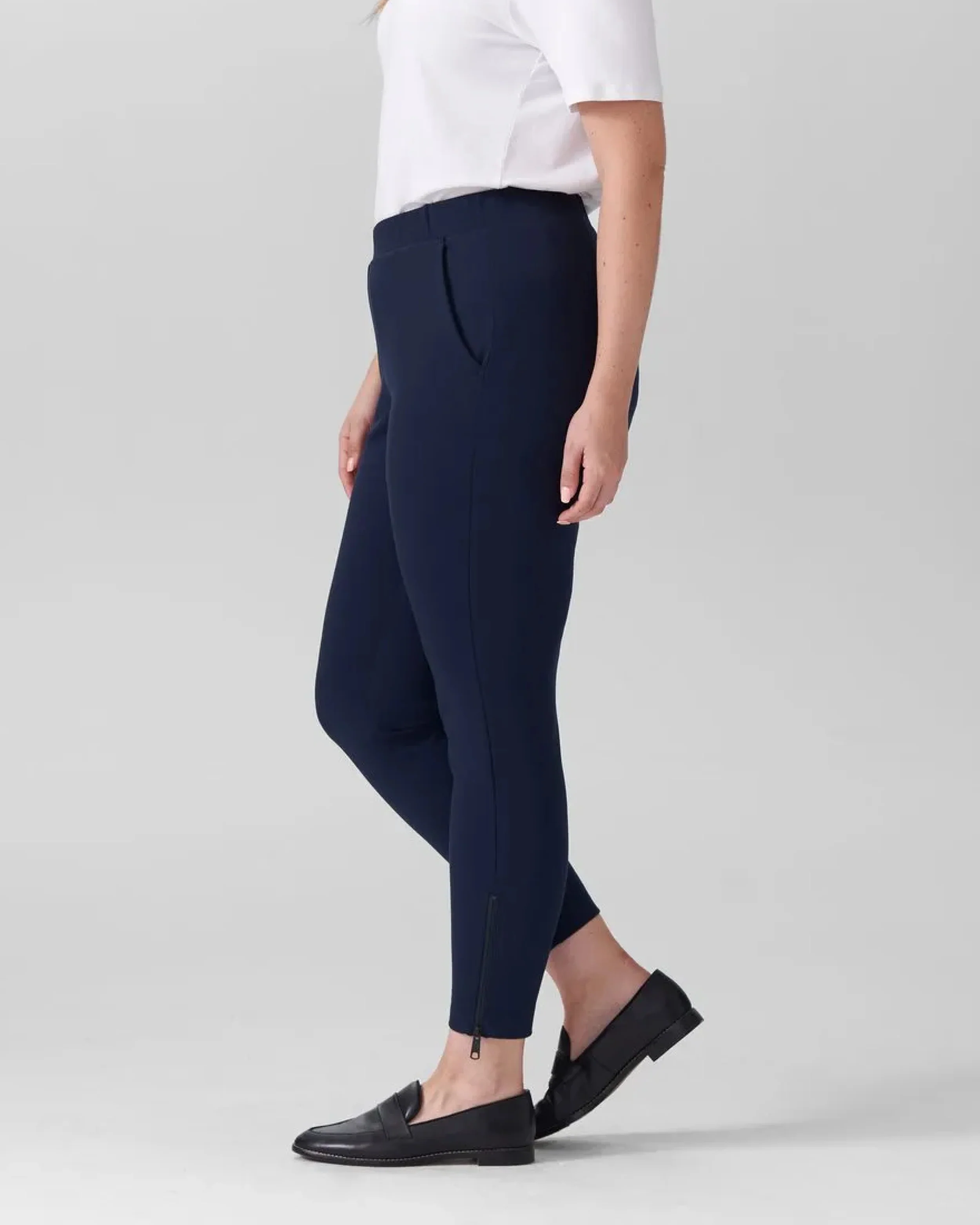 Moro Pocket Signature Ponte Pants - Navy - Image 8