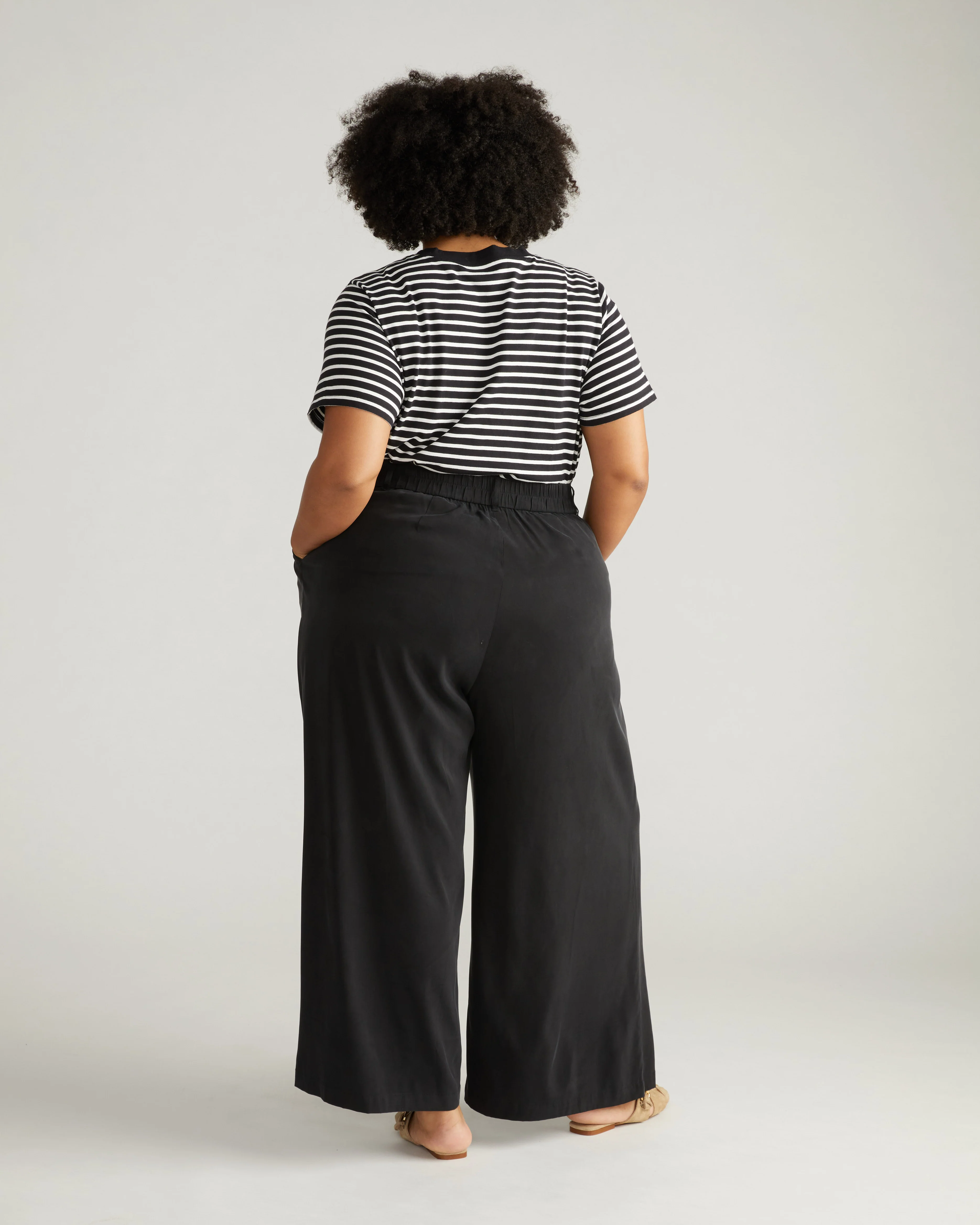 Palais Cooling Cupro Wide Leg Pant - Black - Image 3
