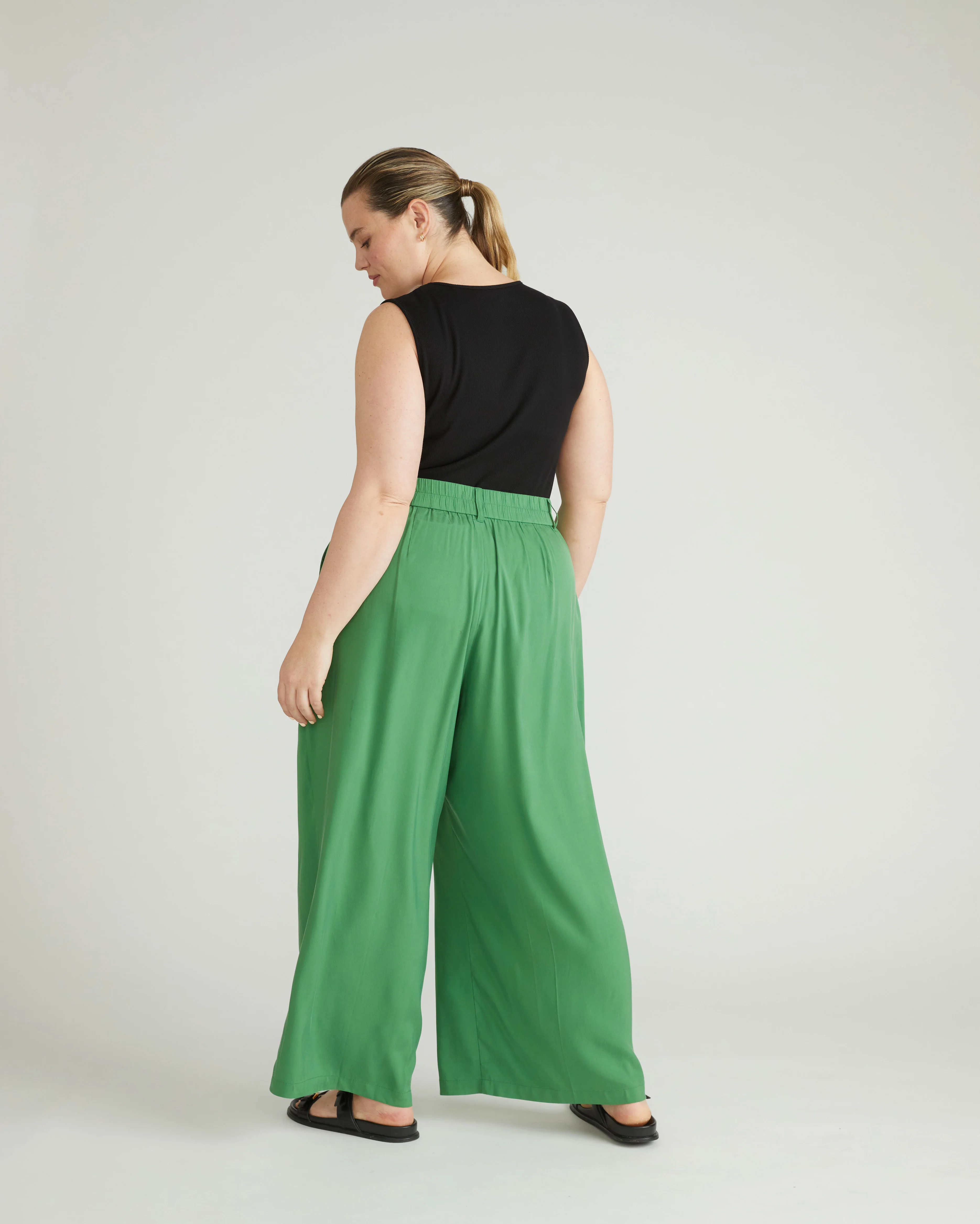 Palais Cooling Cupro Wide Leg Pant - Clover - Image 3