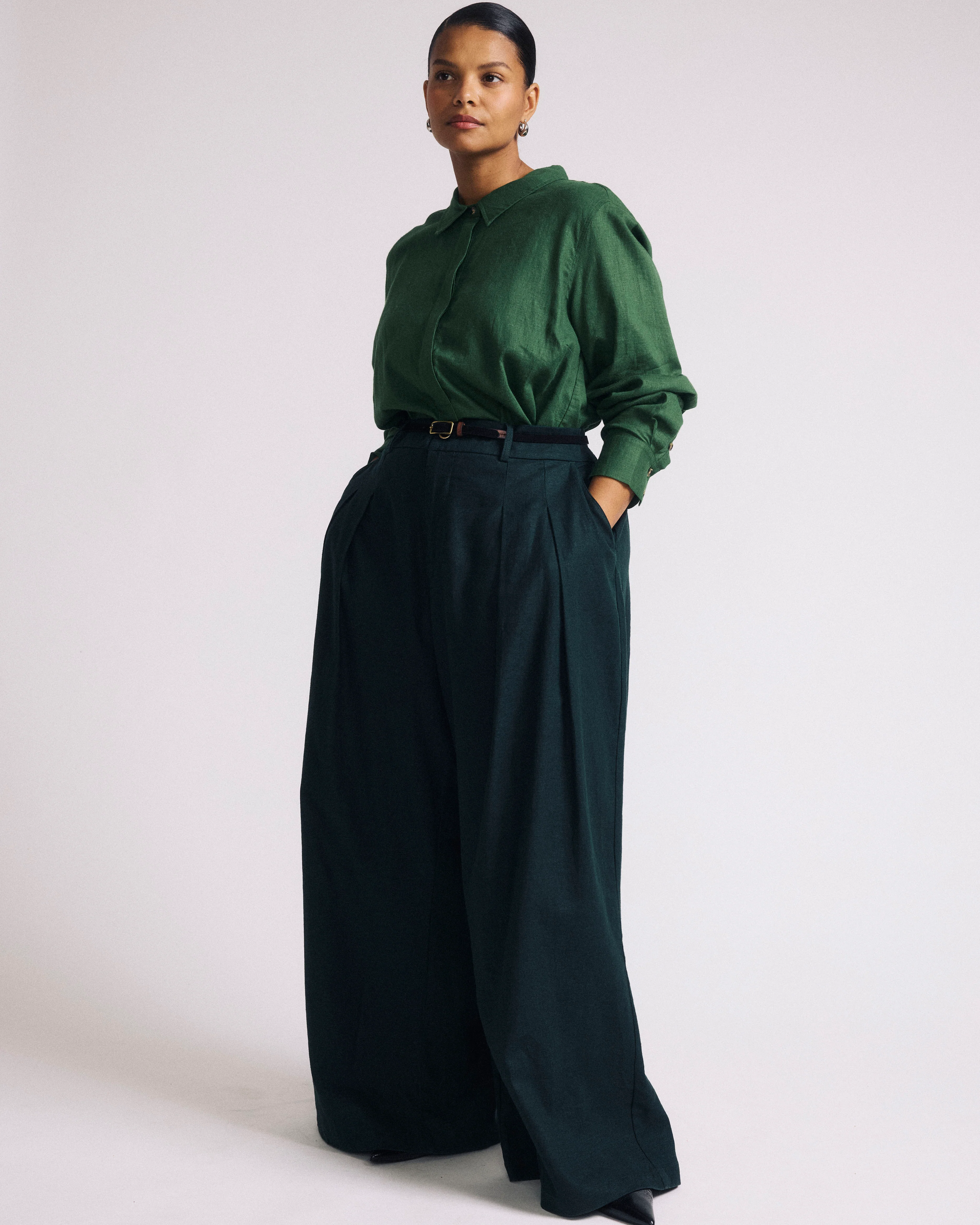 Palais Stretch Linen Wide Leg Pant - Forest Green - Image 3