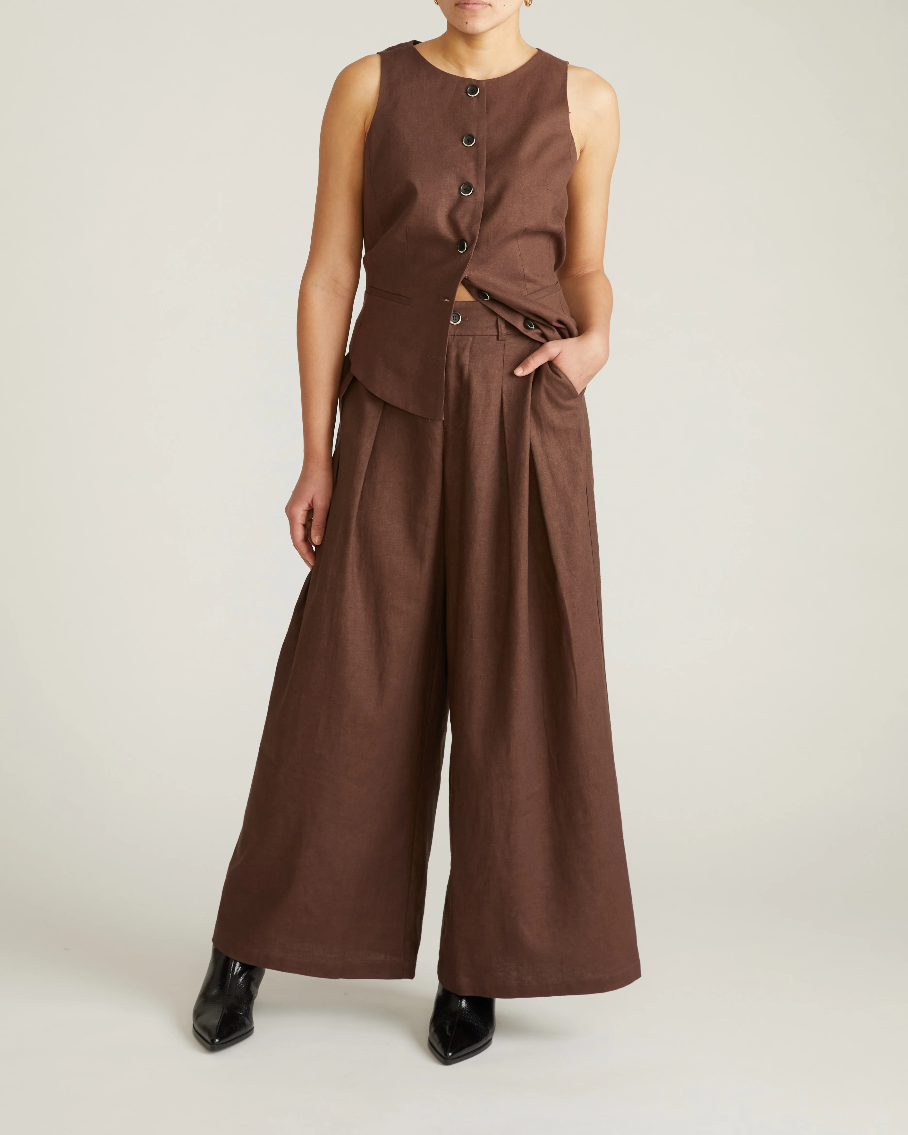 Palais Stretch Linen Wide Leg Pant - Sophisticated Brown - Image 6