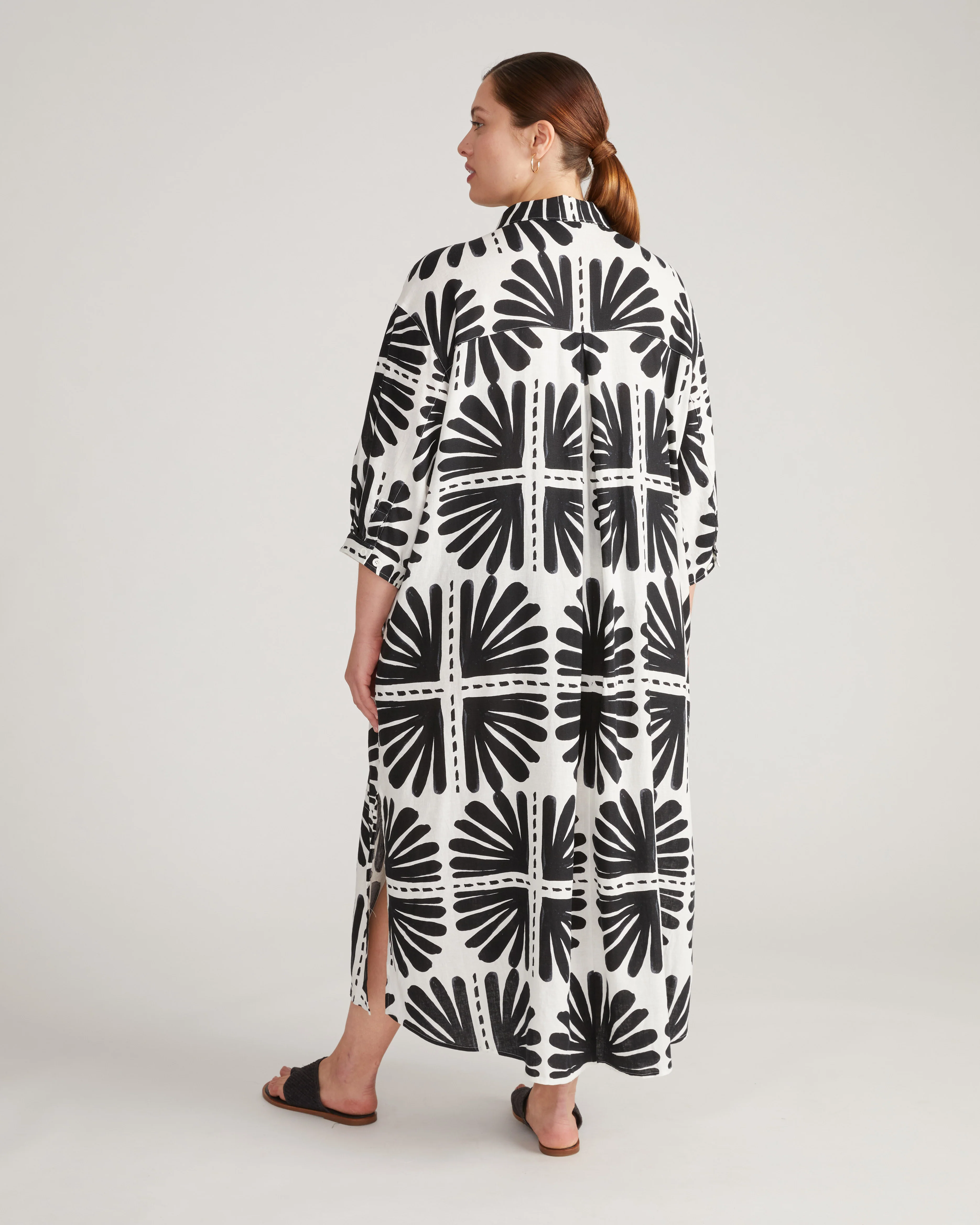 Paros Drawstring Linen Shirtdress - Ink Bloom Print - Image 4