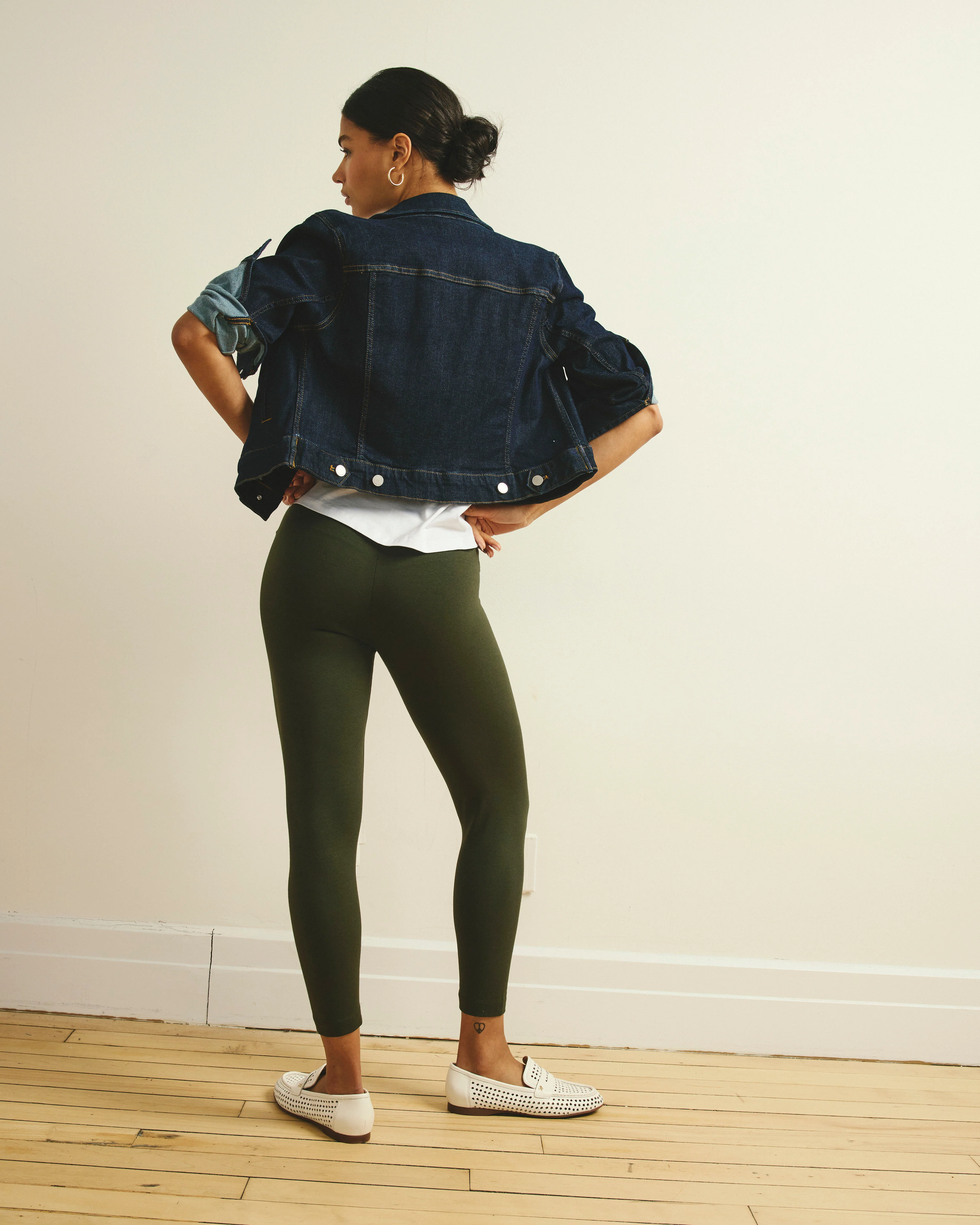 Roya Cropped Leggings 23 Inch - Nori - Image 3