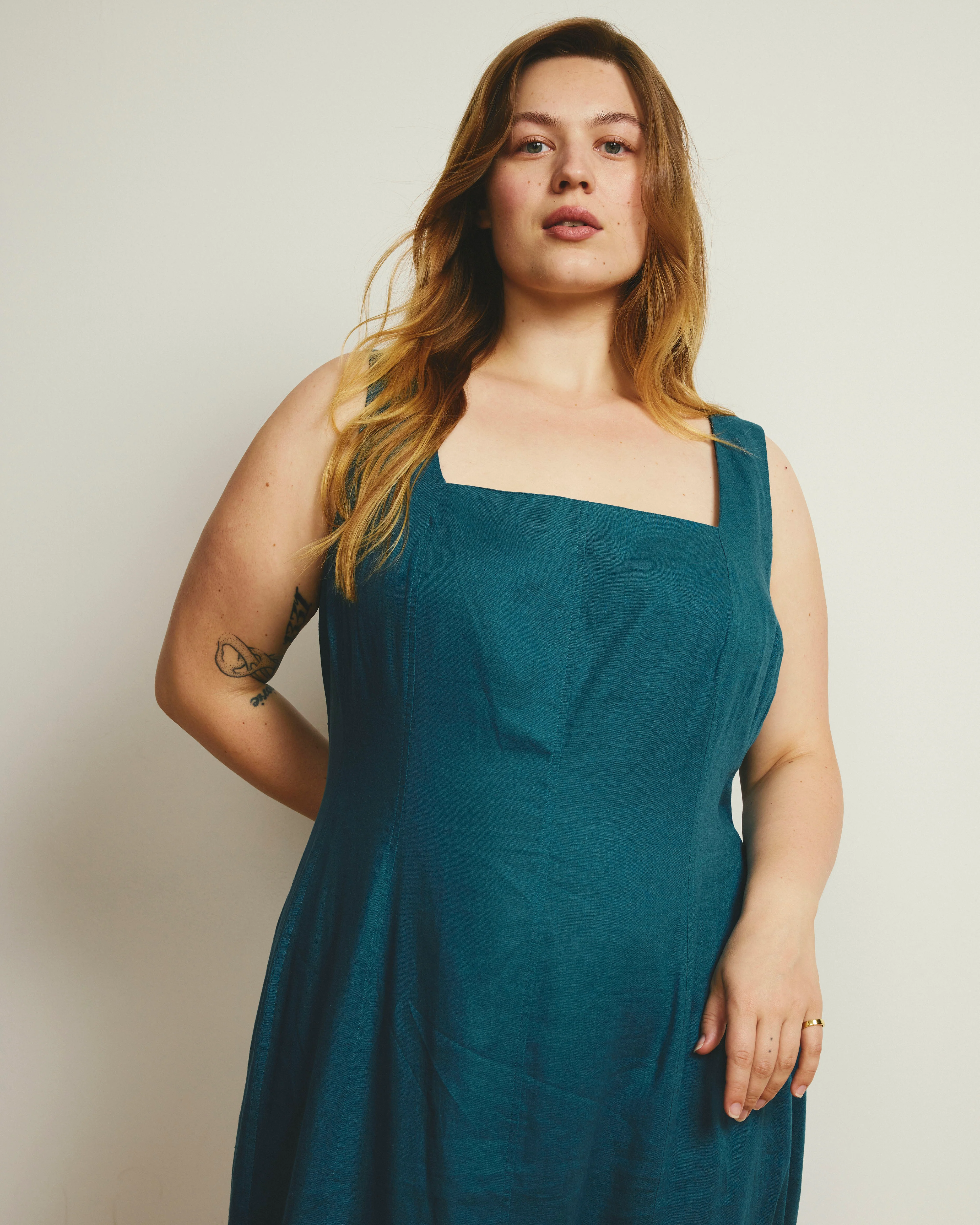 Saulay Square Neck Linen Midi Dress - Ink Blue - Image 2