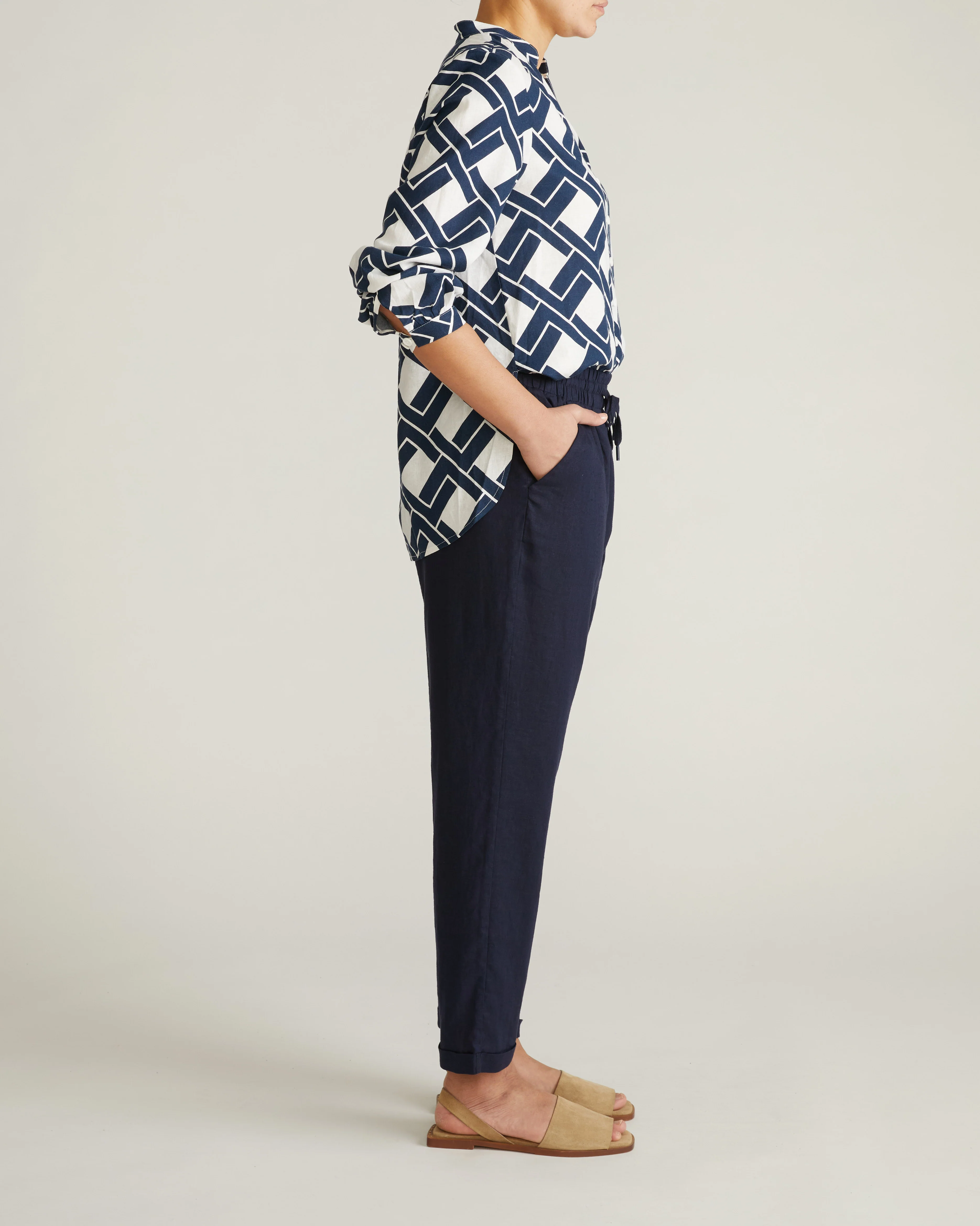 Sayville Linen Drawstring Pant - Navy - Image 3