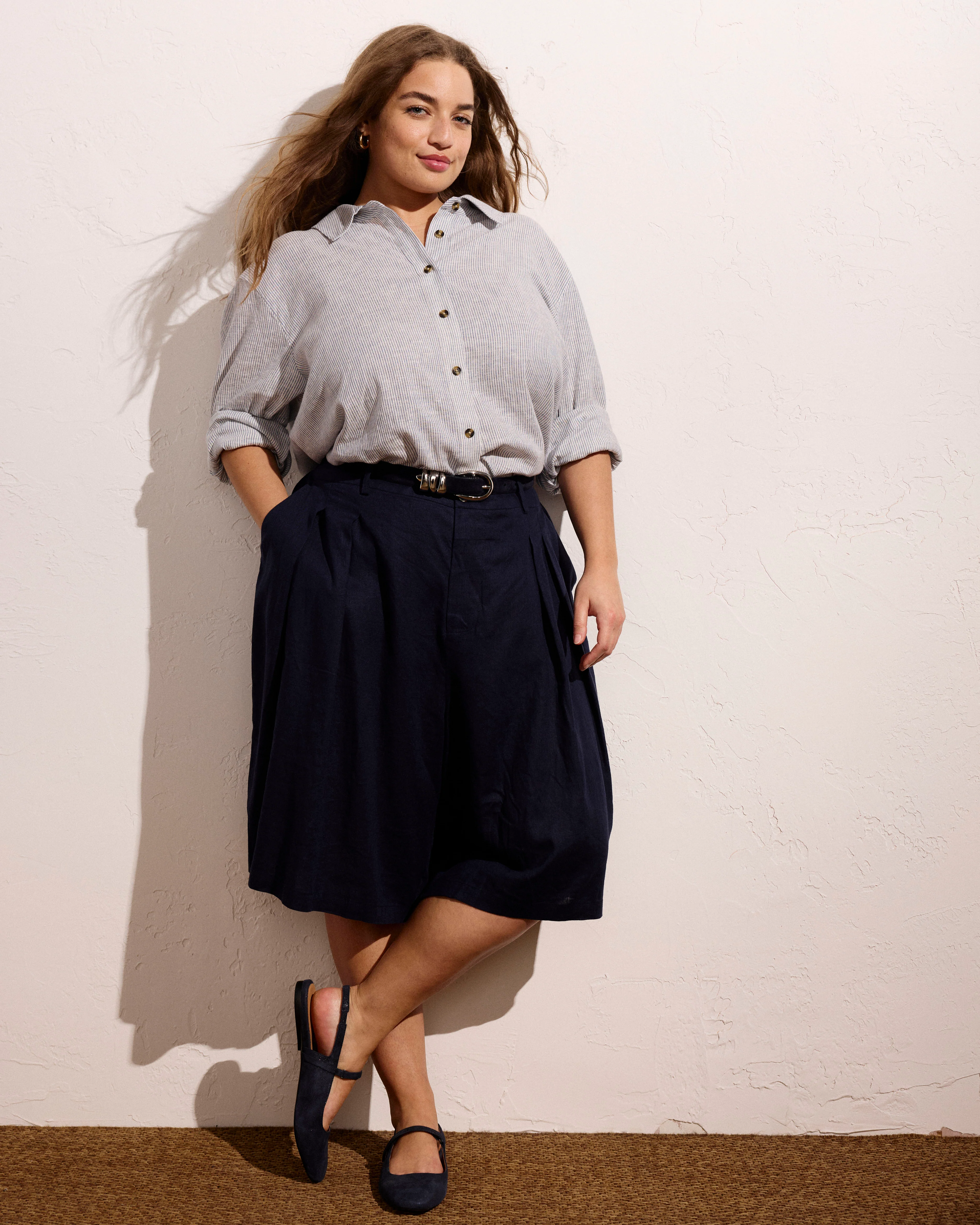 Seaport Tailored Linen Short - Navy - Image 2