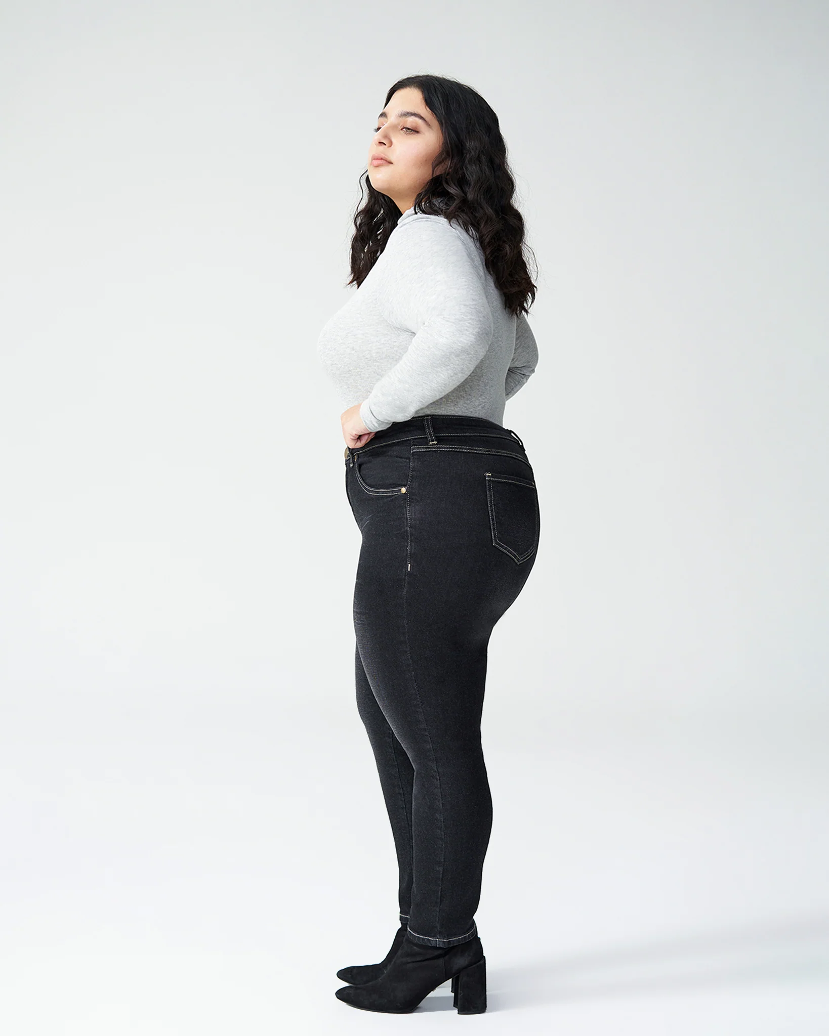Seine High Rise Skinny Jeans Petite - Distressed Black - Image 2