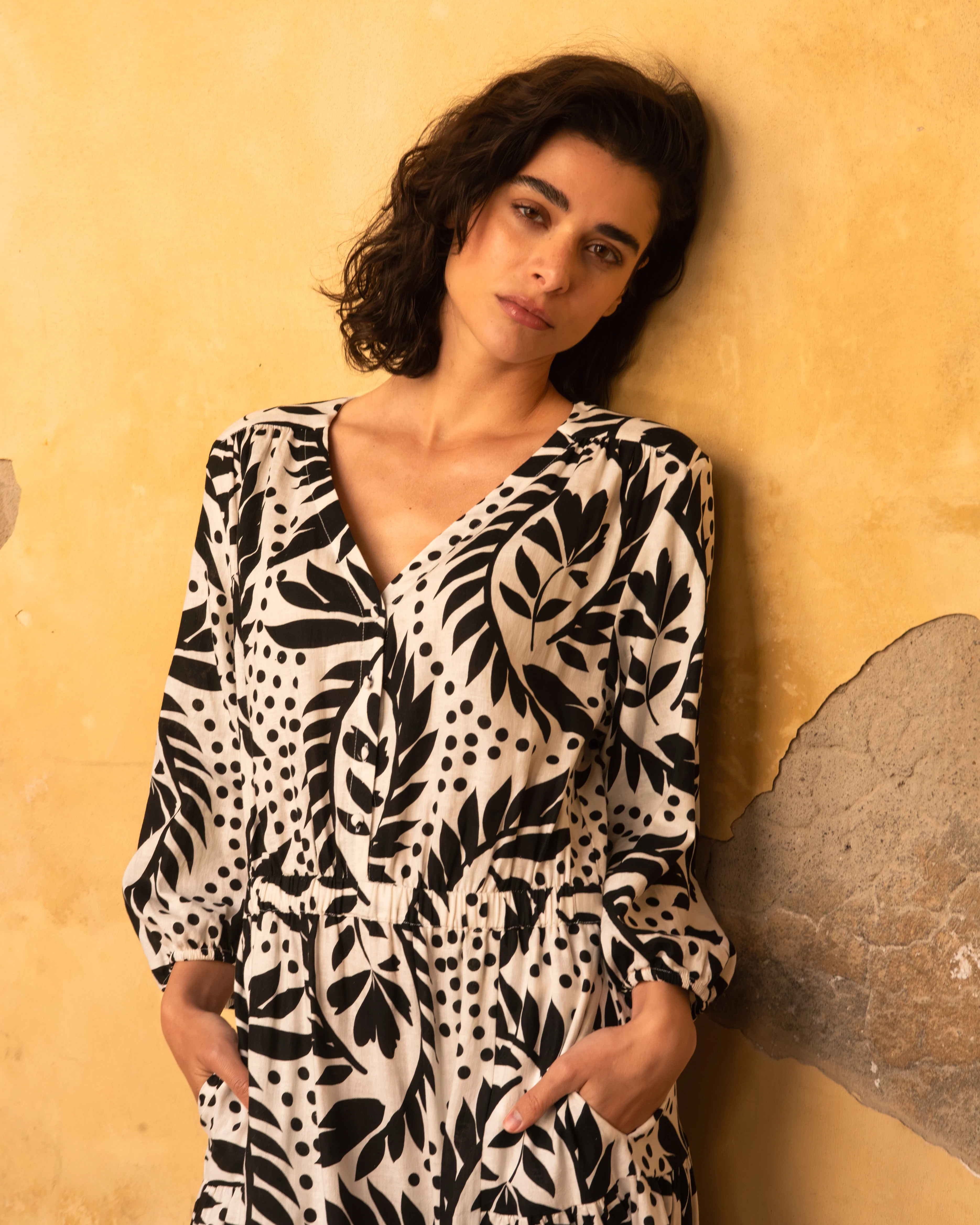 Sorrento Linen Midi Dress - Vine Print - Image 3