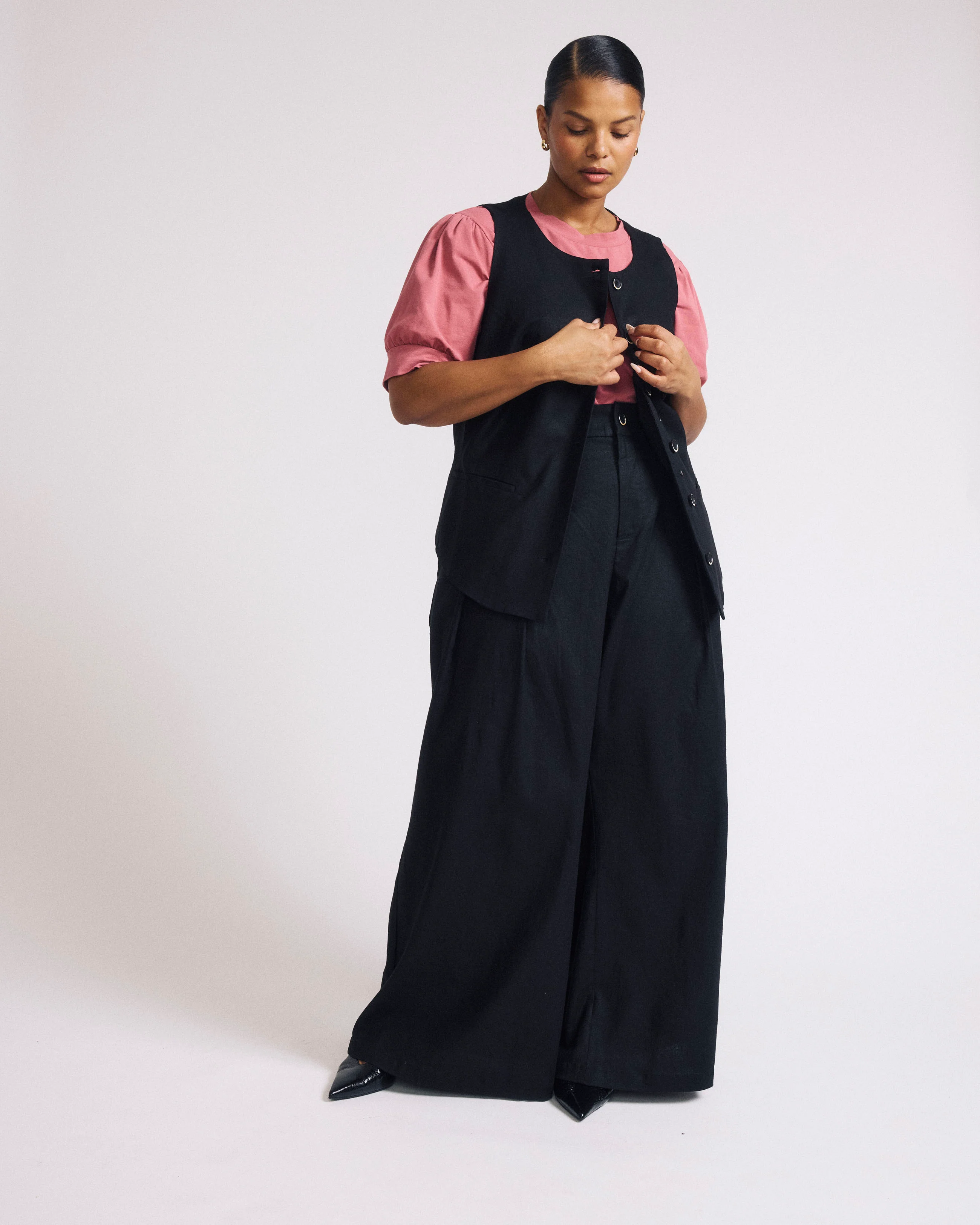 Tamsin Stretch Linen Vest - Black - Image 4