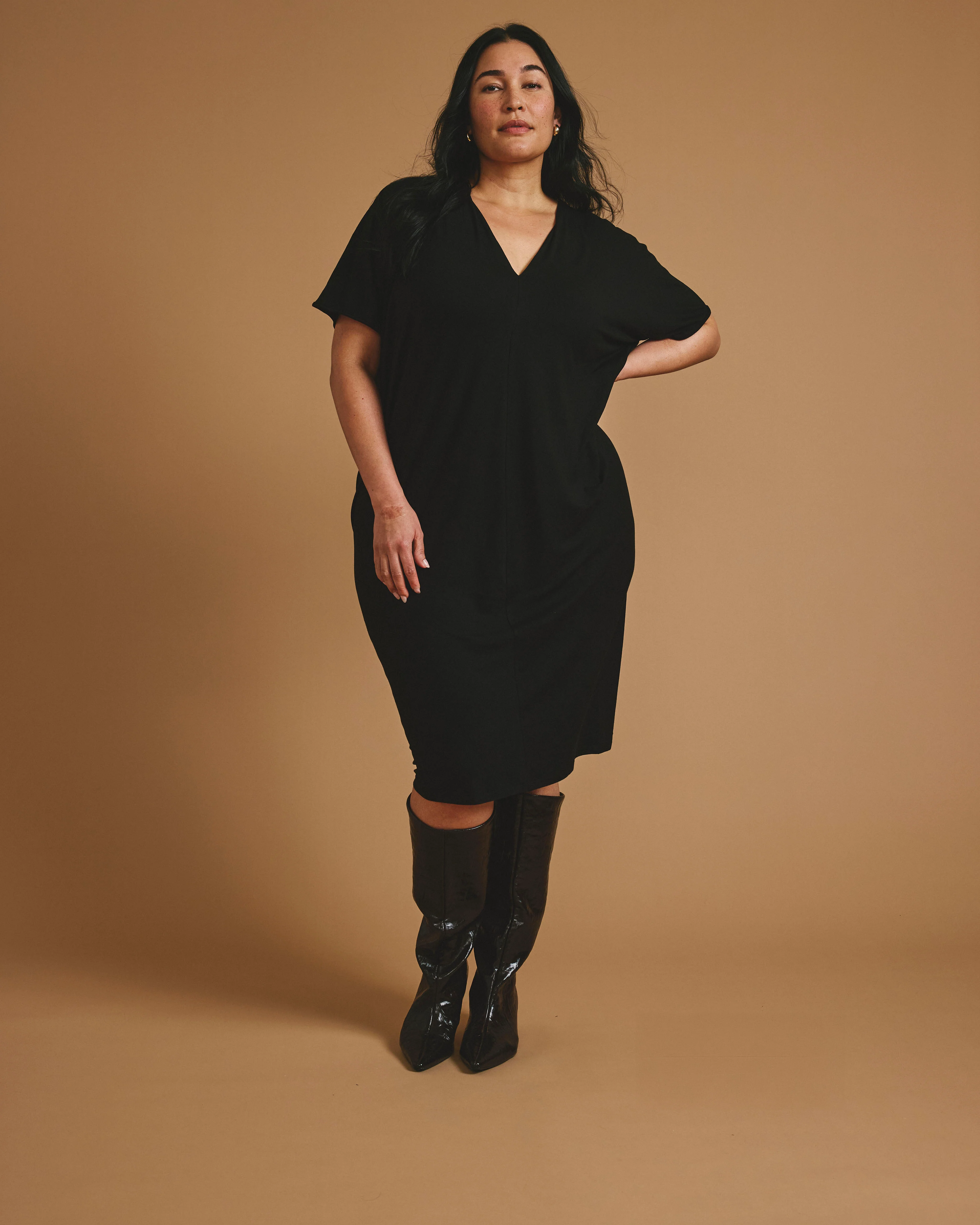 Teresa Liquid Jersey V-Neck Dress - Black - Image 2