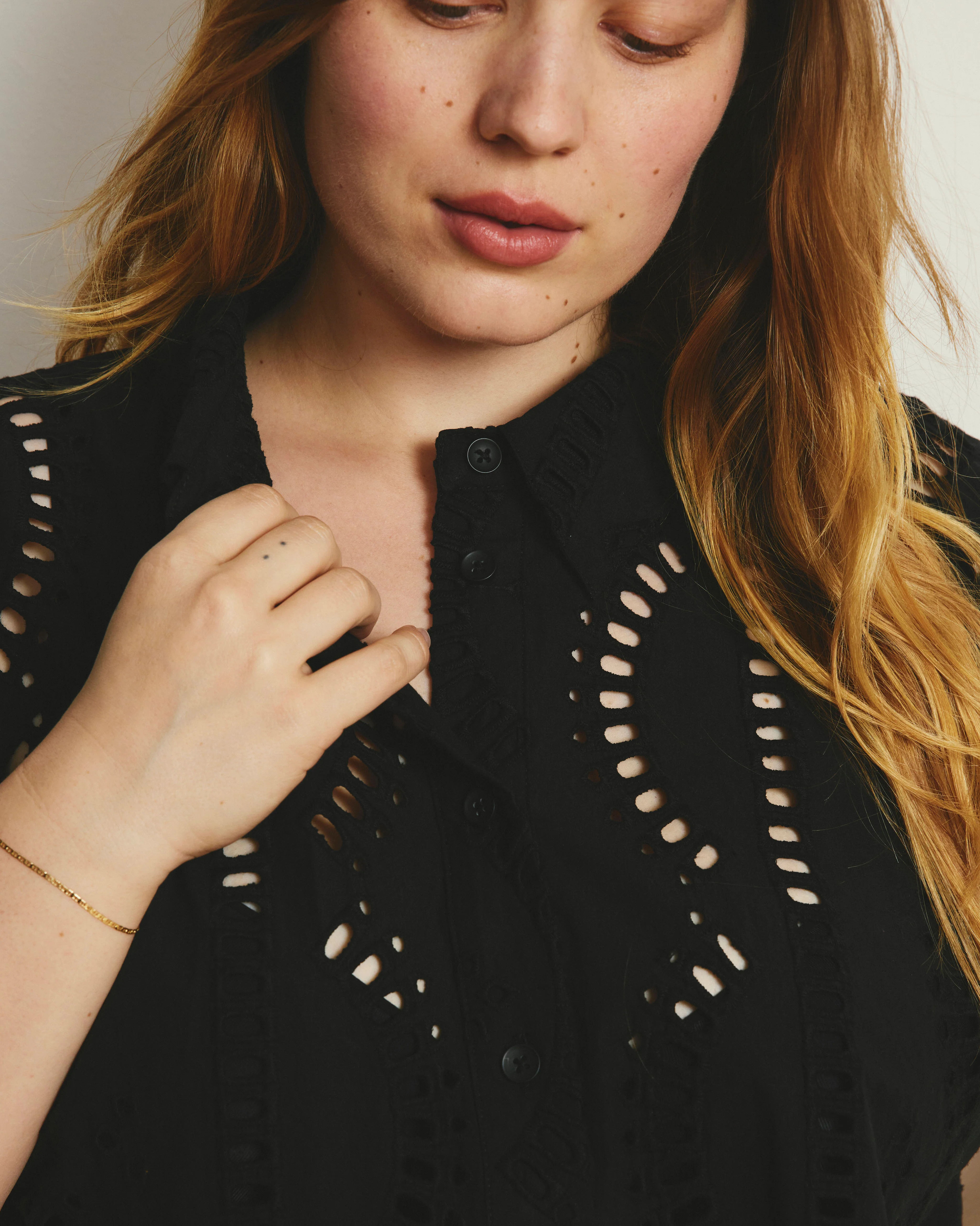 The Embroidered Artist Poplin Shirt - Black - Image 2